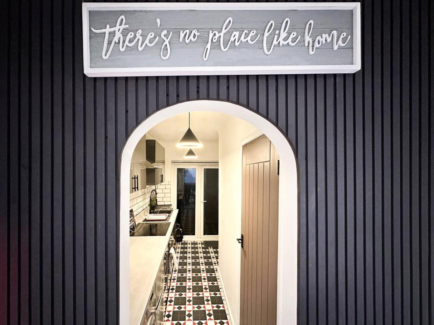 Boutique Backyard Bungalow - Brimsdown