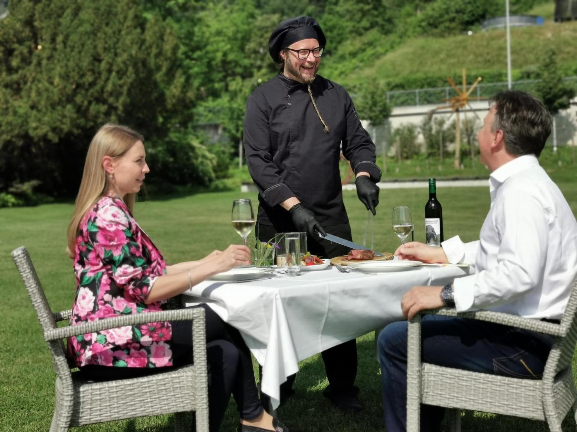 Restaurant/places to eat