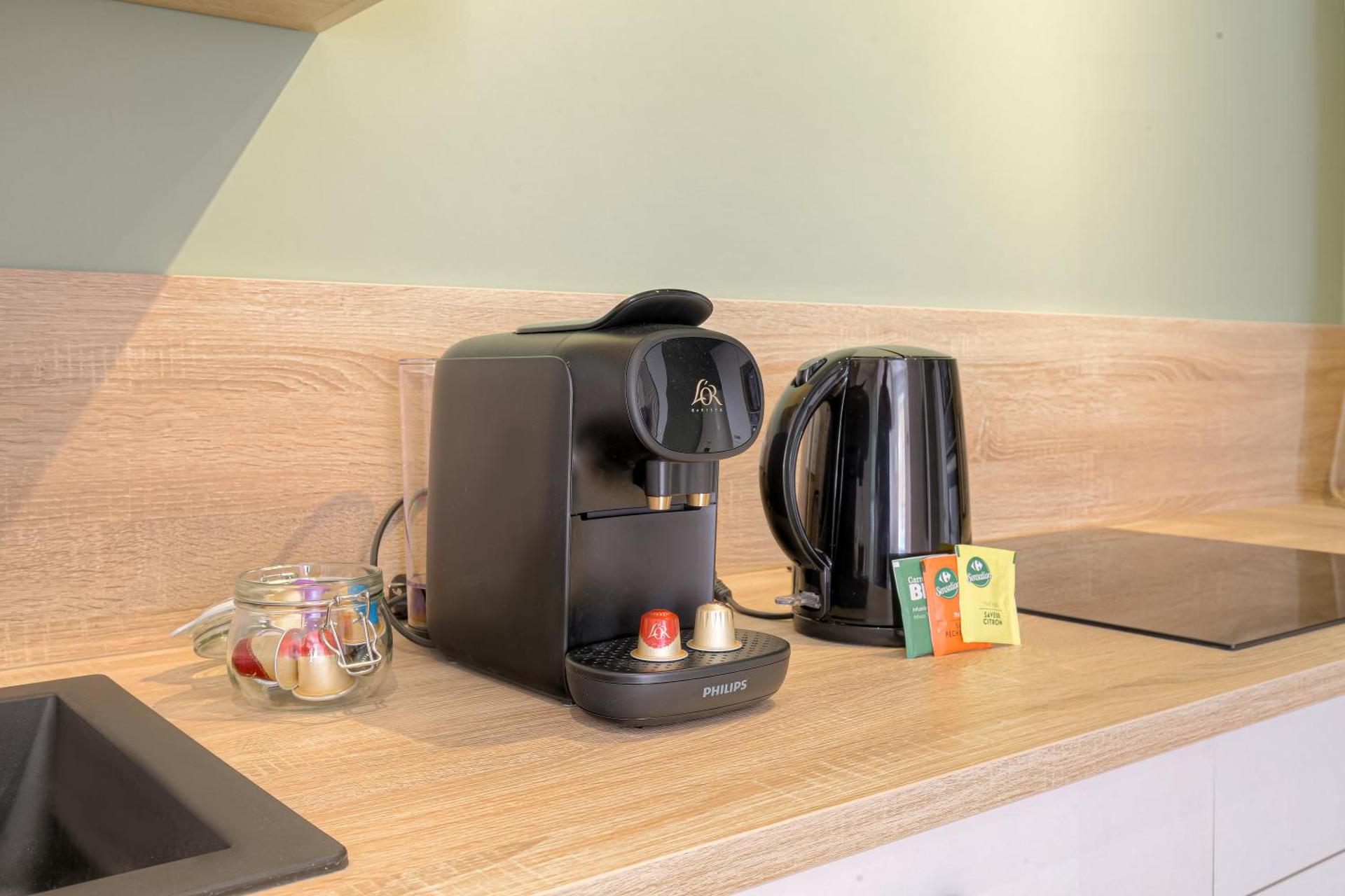 Coffee/tea facilities