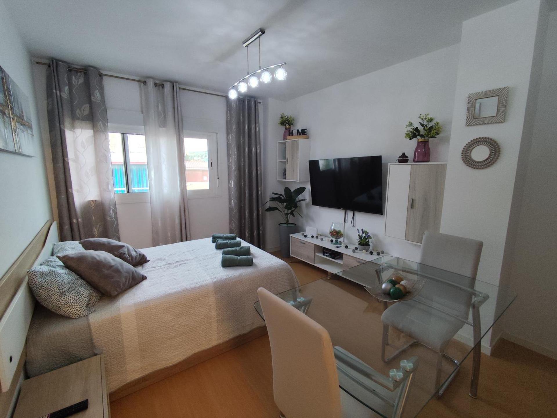 Mini Estudio LOVELY SEVILLA con baño compartido