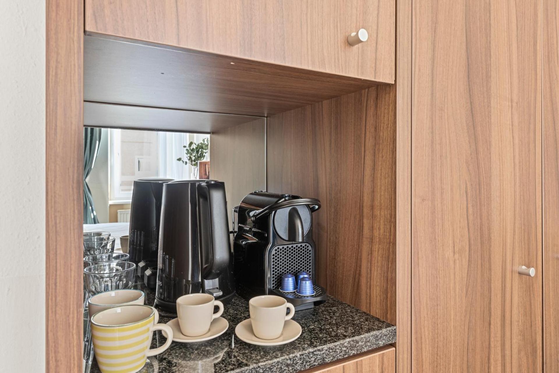 Coffee/tea facilities