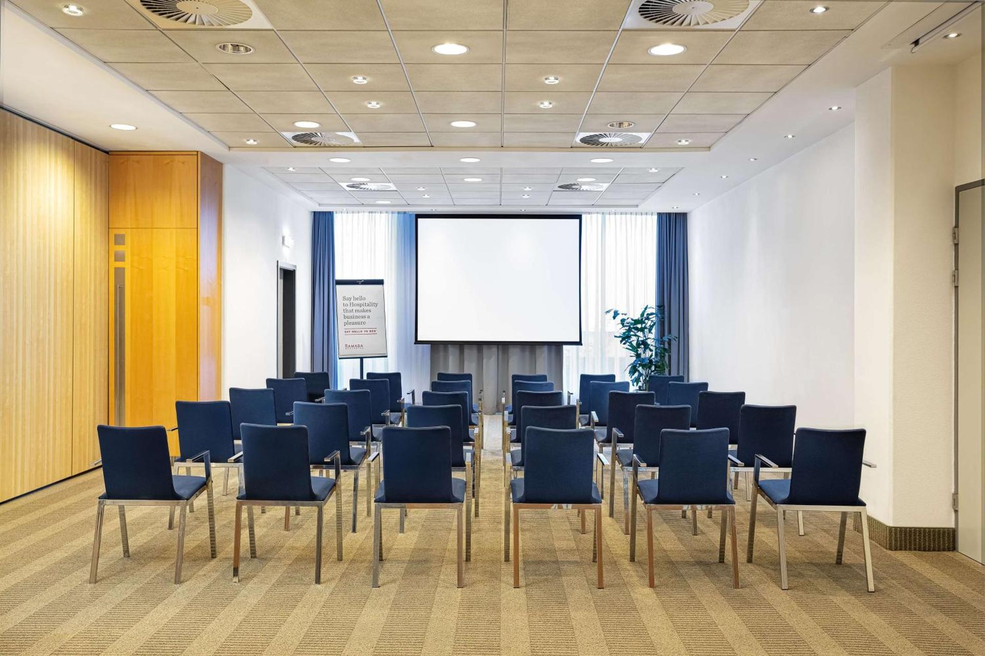Meeting/conference room