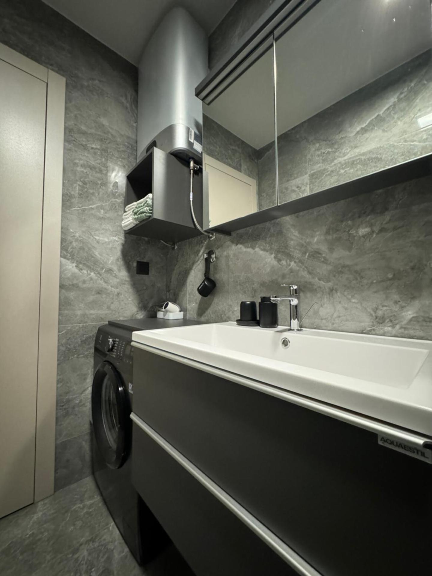 ABYSS new apartment near the best beach with private garage