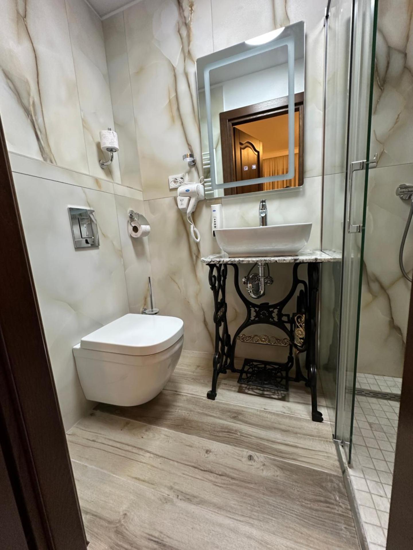 Hotel Boutique Cathedral Plaza Residences room for rent downtown