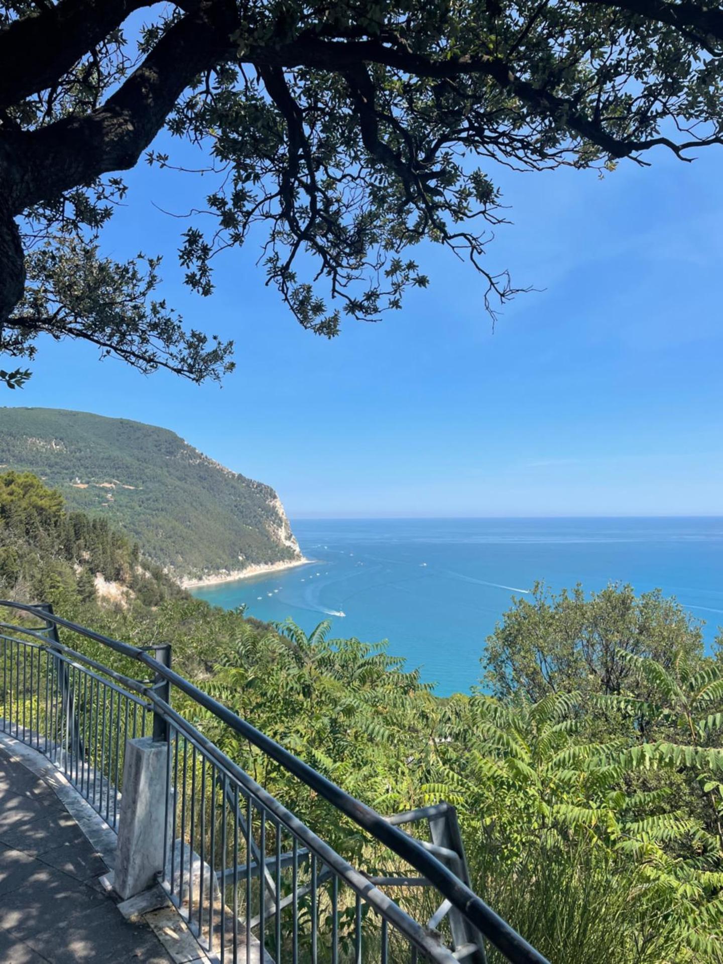 L'angolo di mare [Centro di Sirolo]