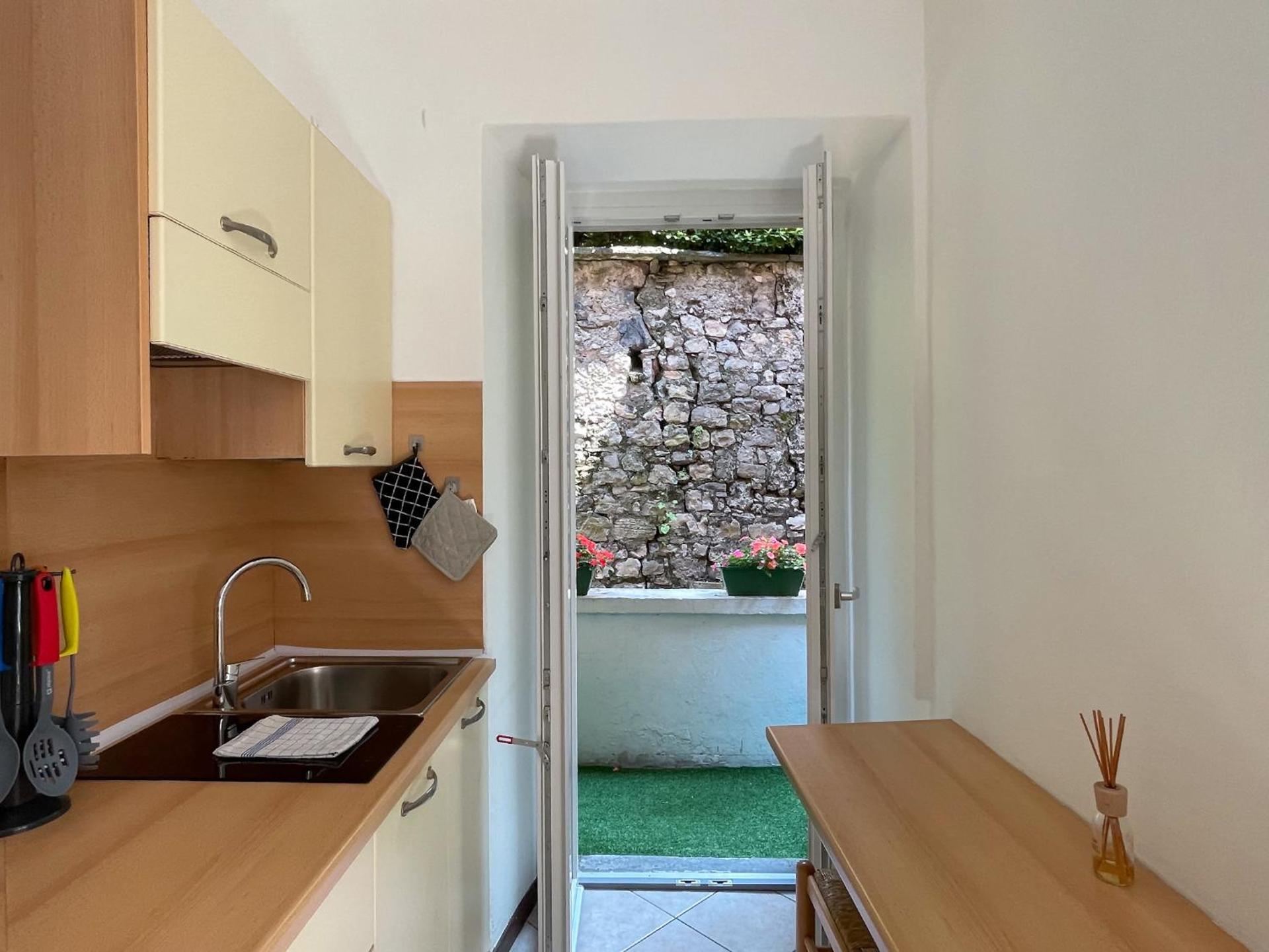 Roncati 7 center town studio apartments