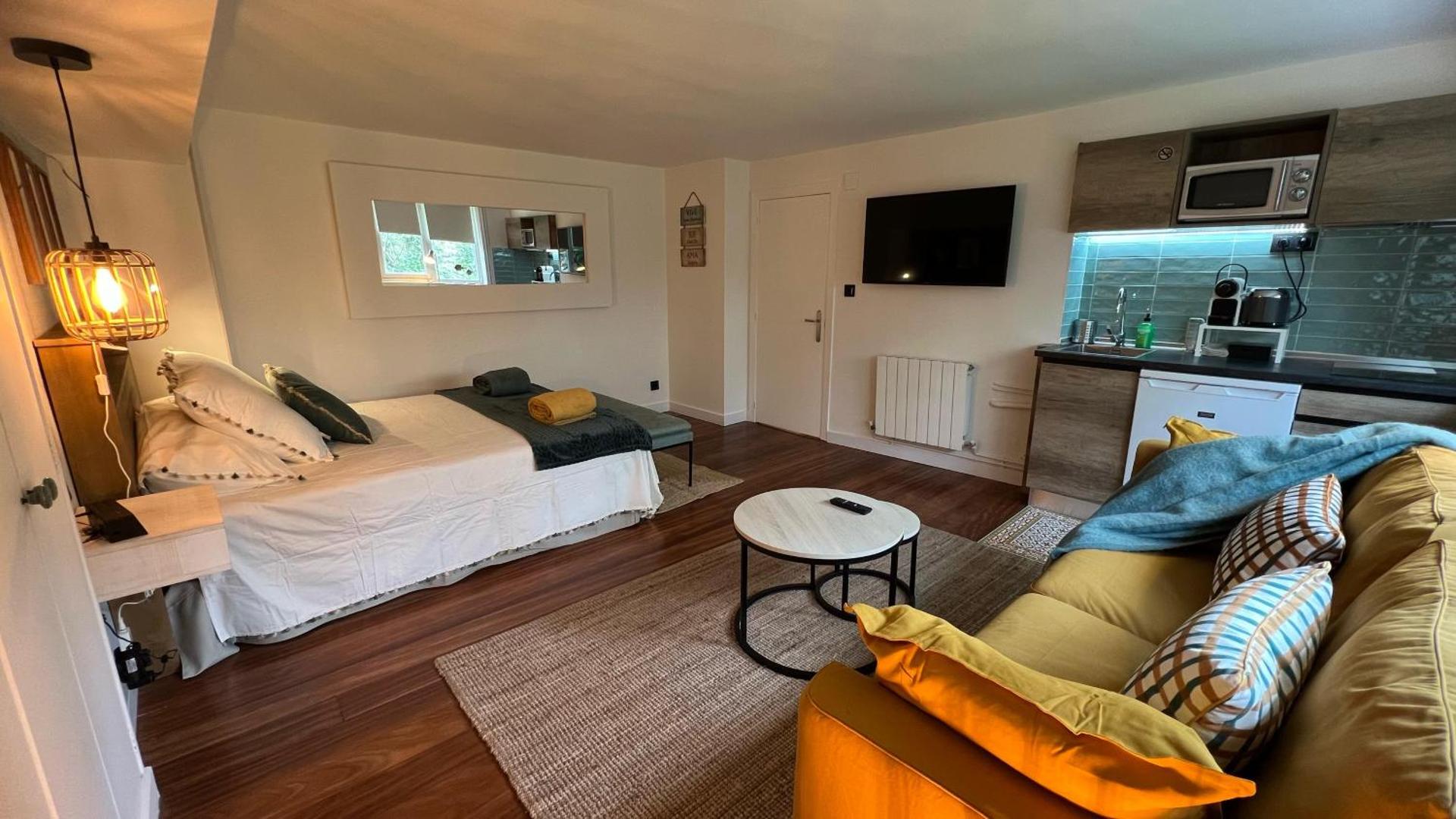 Photo of the whole room