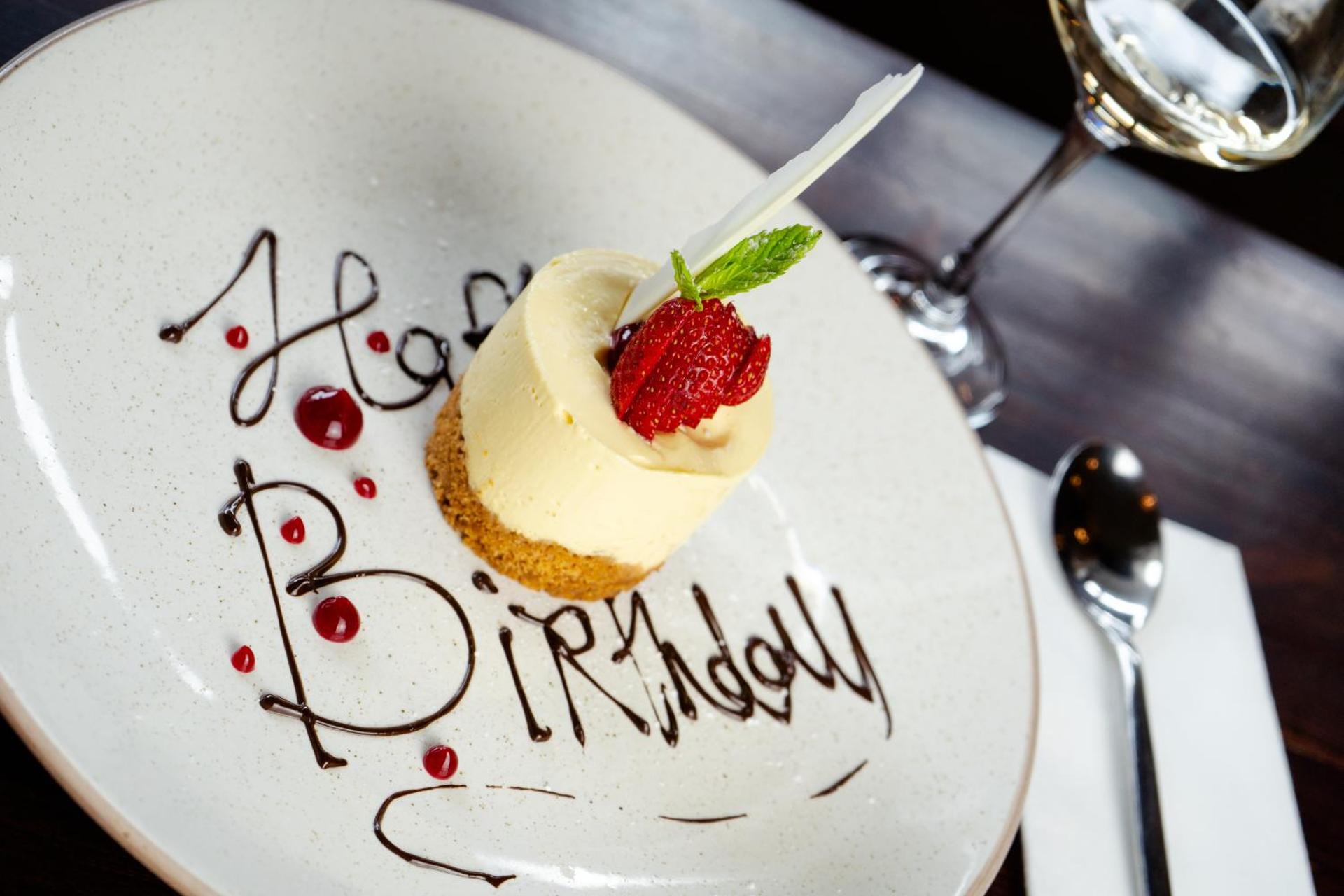 Lakeside Manor Hotel