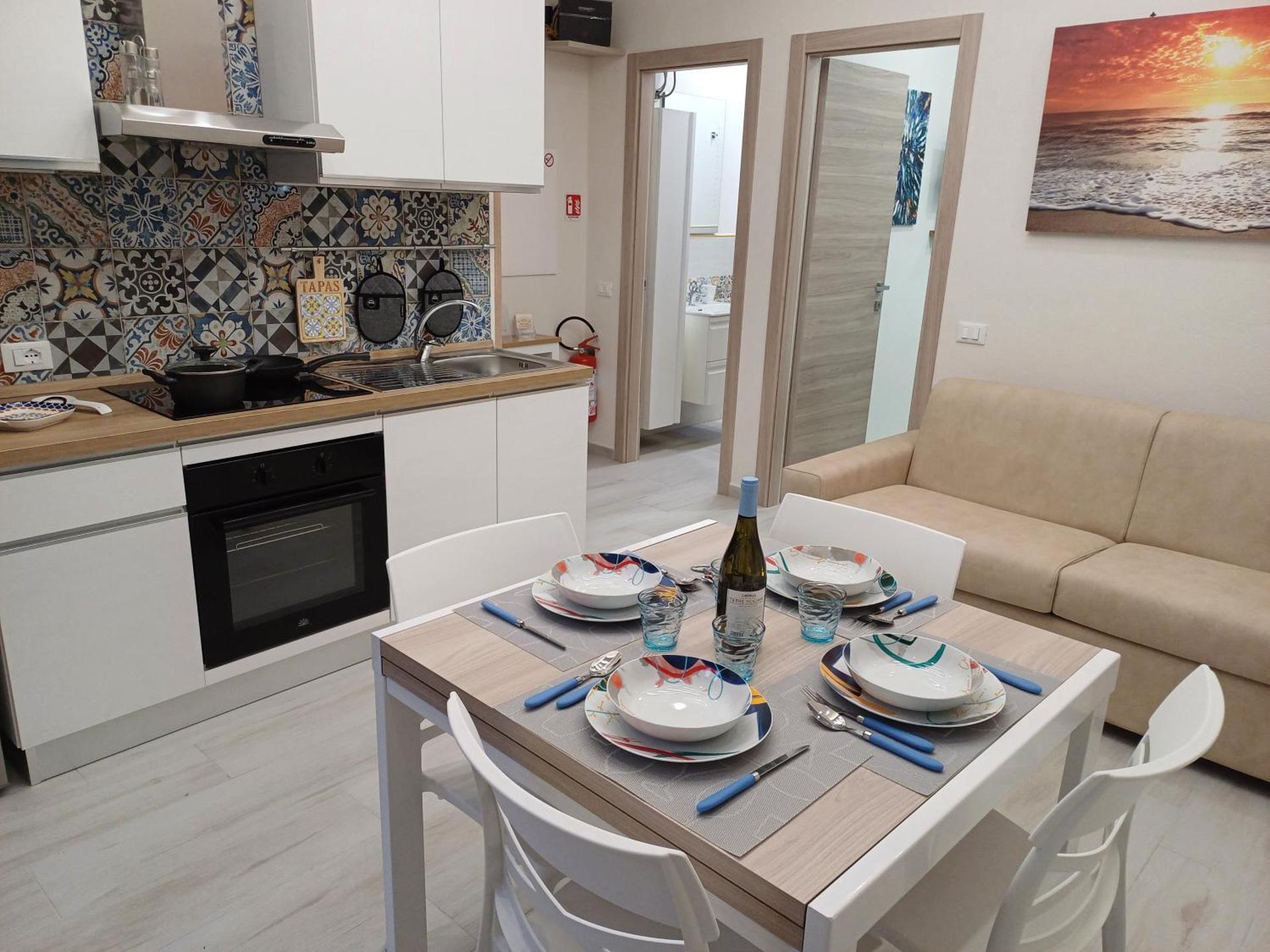 Kitchen or kitchenette