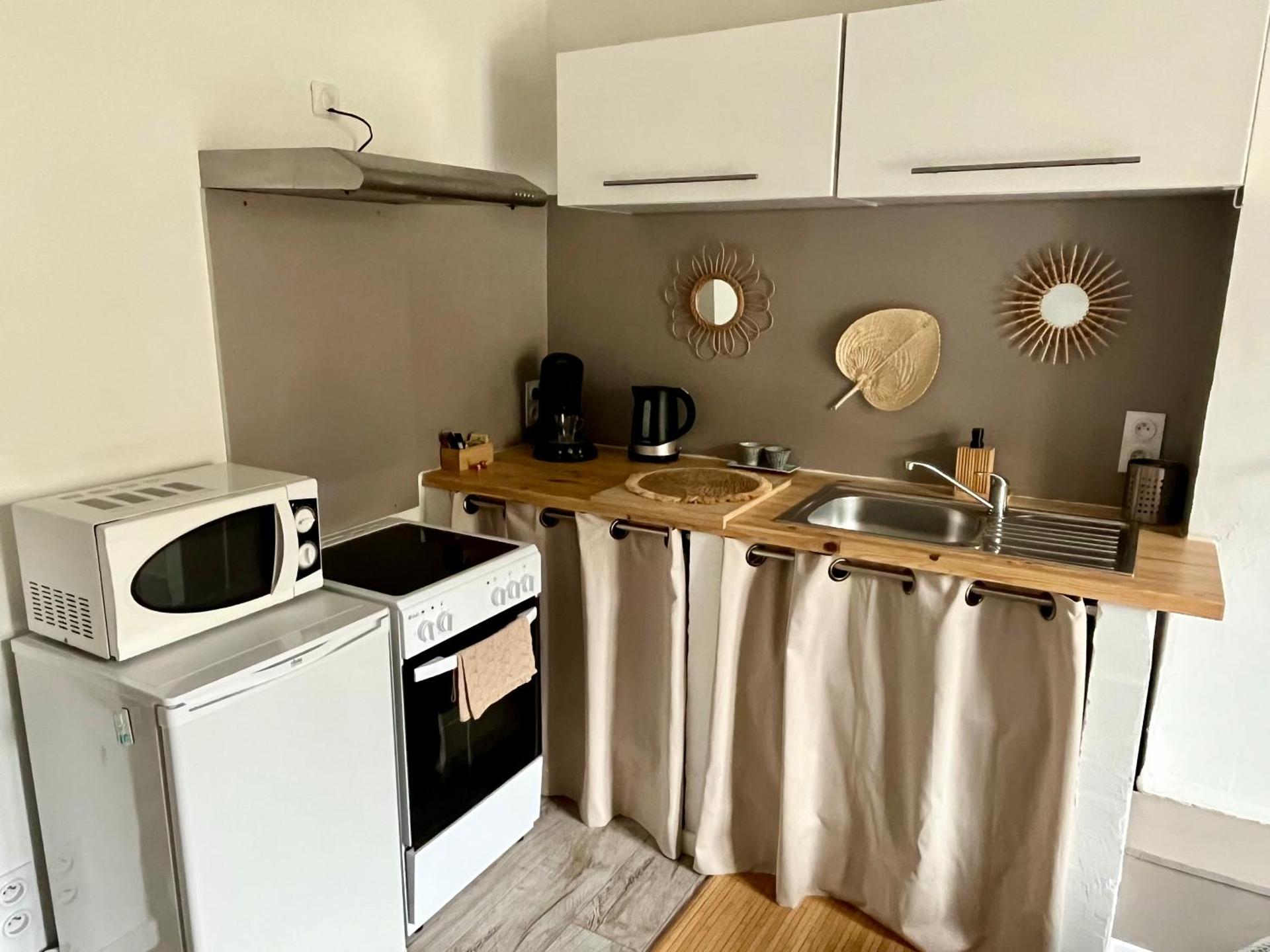 Charmant Studio au calme avec parking privé à 5min du centre ville