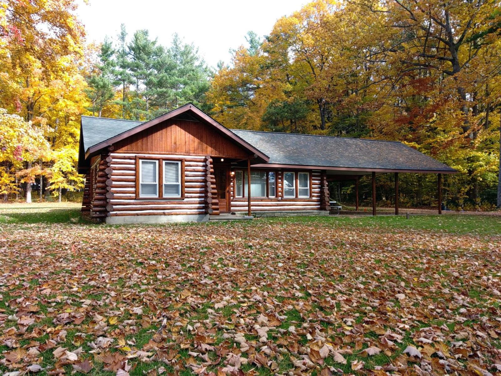 Lake Access! Twin Birch Resort - Kodiak Cabin