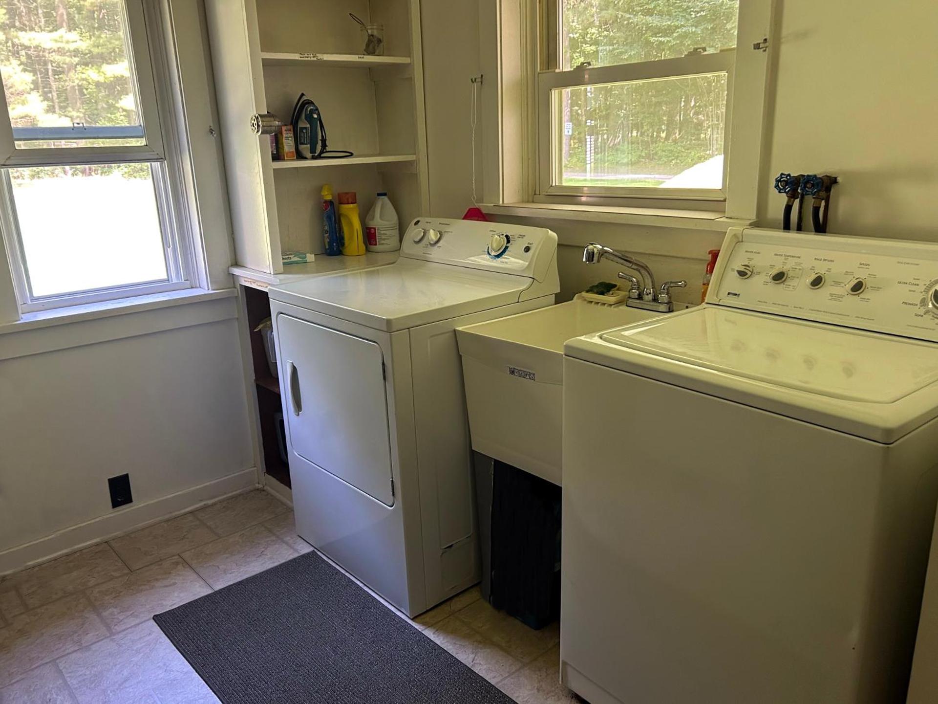 Lake Access! Twin Birch Resort - Kodiak Cabin