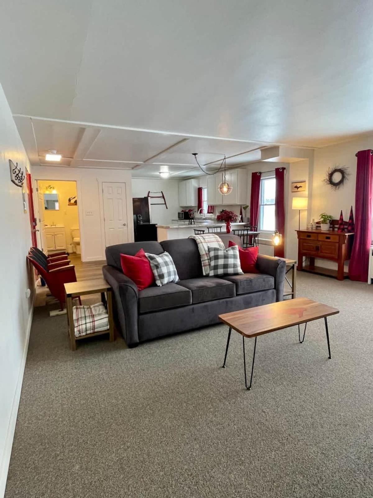 Downtown Red Room at Villages on Aurora