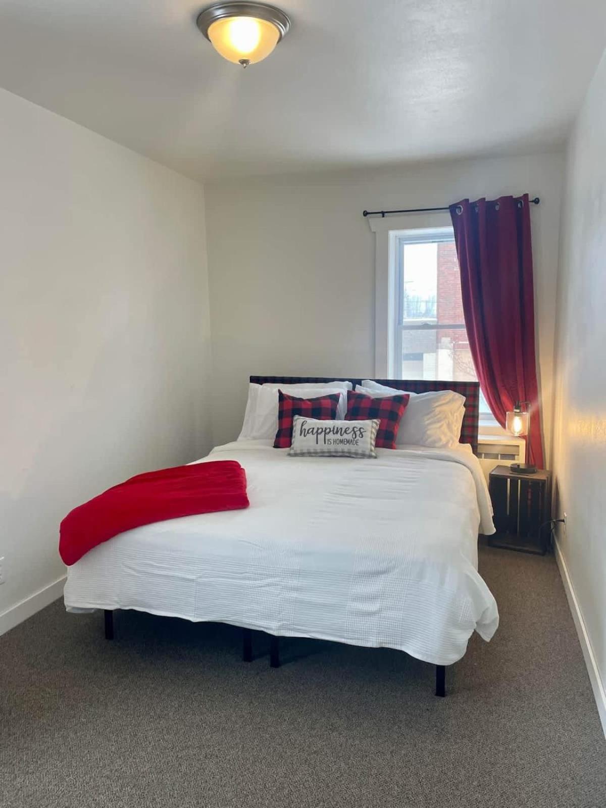 Downtown Red Room at Villages on Aurora