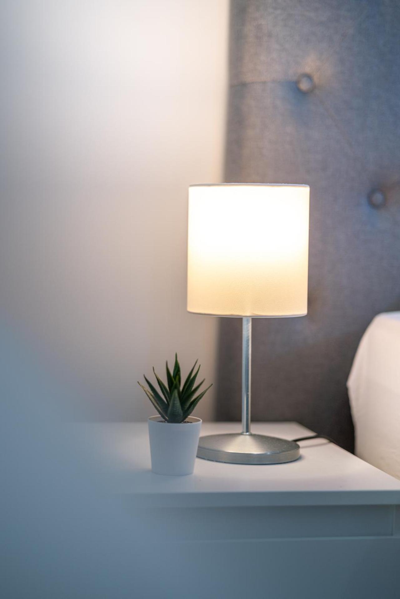 L'Envolée - Gare - Netflix - Garage privé