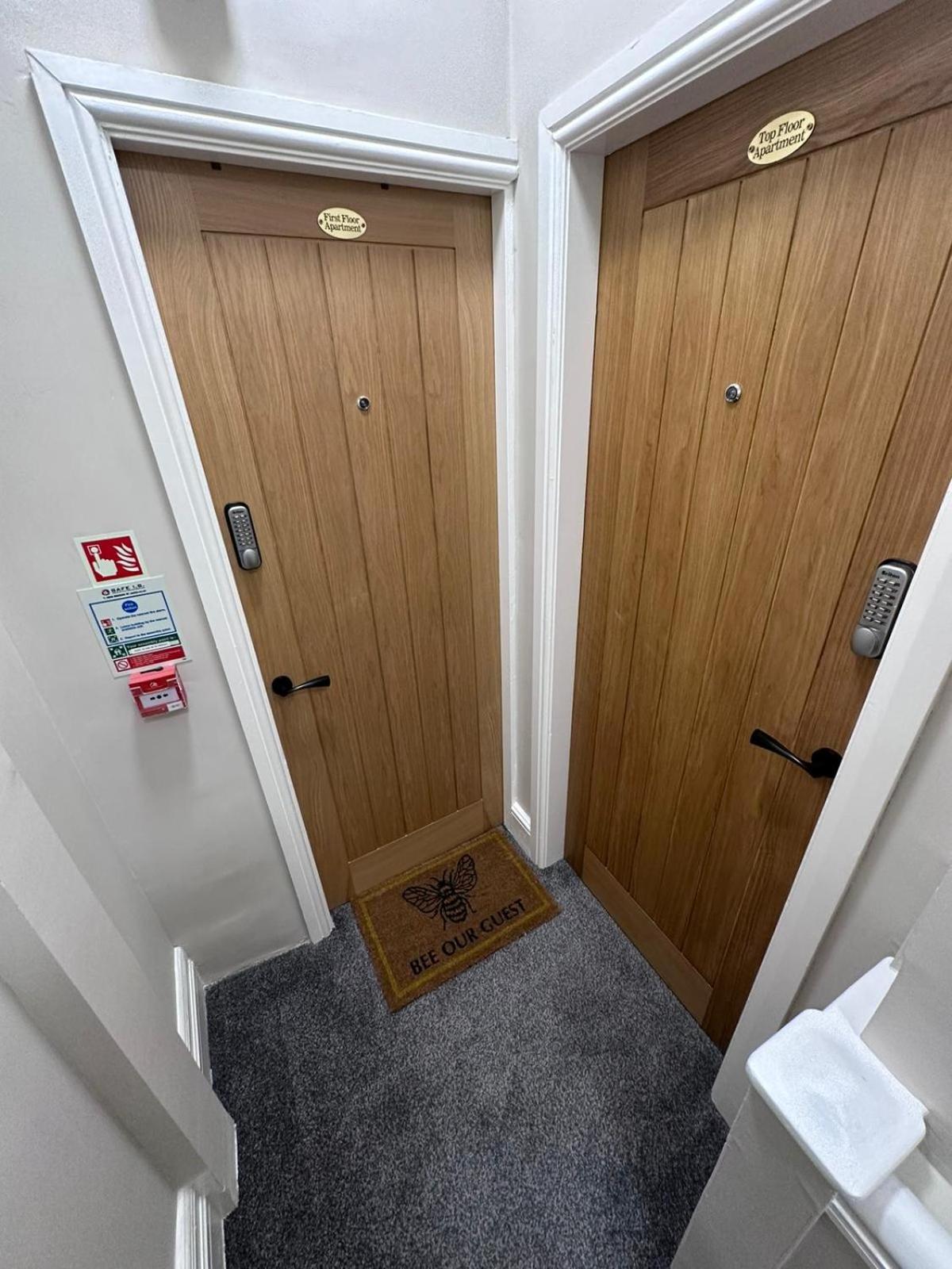 Stunning Sea View Apartment With Balcony & Parking