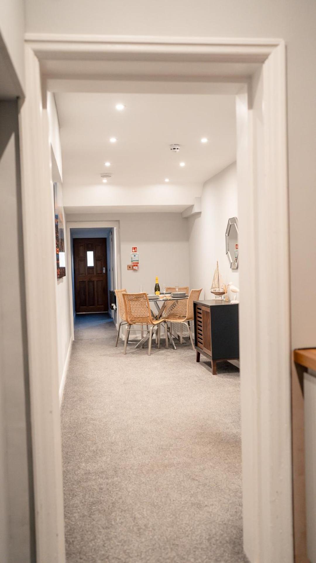 Stunning 2 Bedroom Beach Apartment With Garden