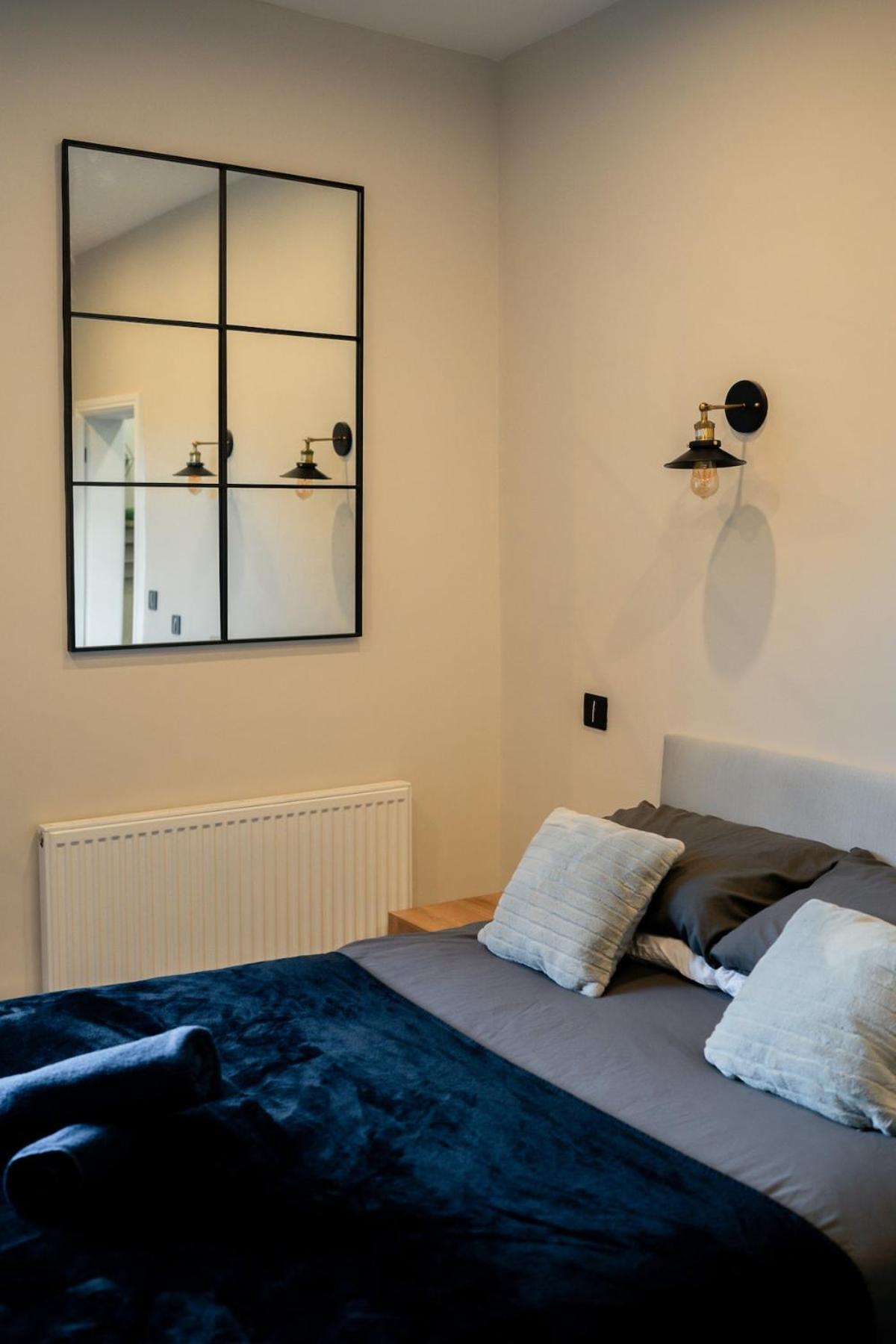 Modern 5 Bedroom Terraced Luxurious House