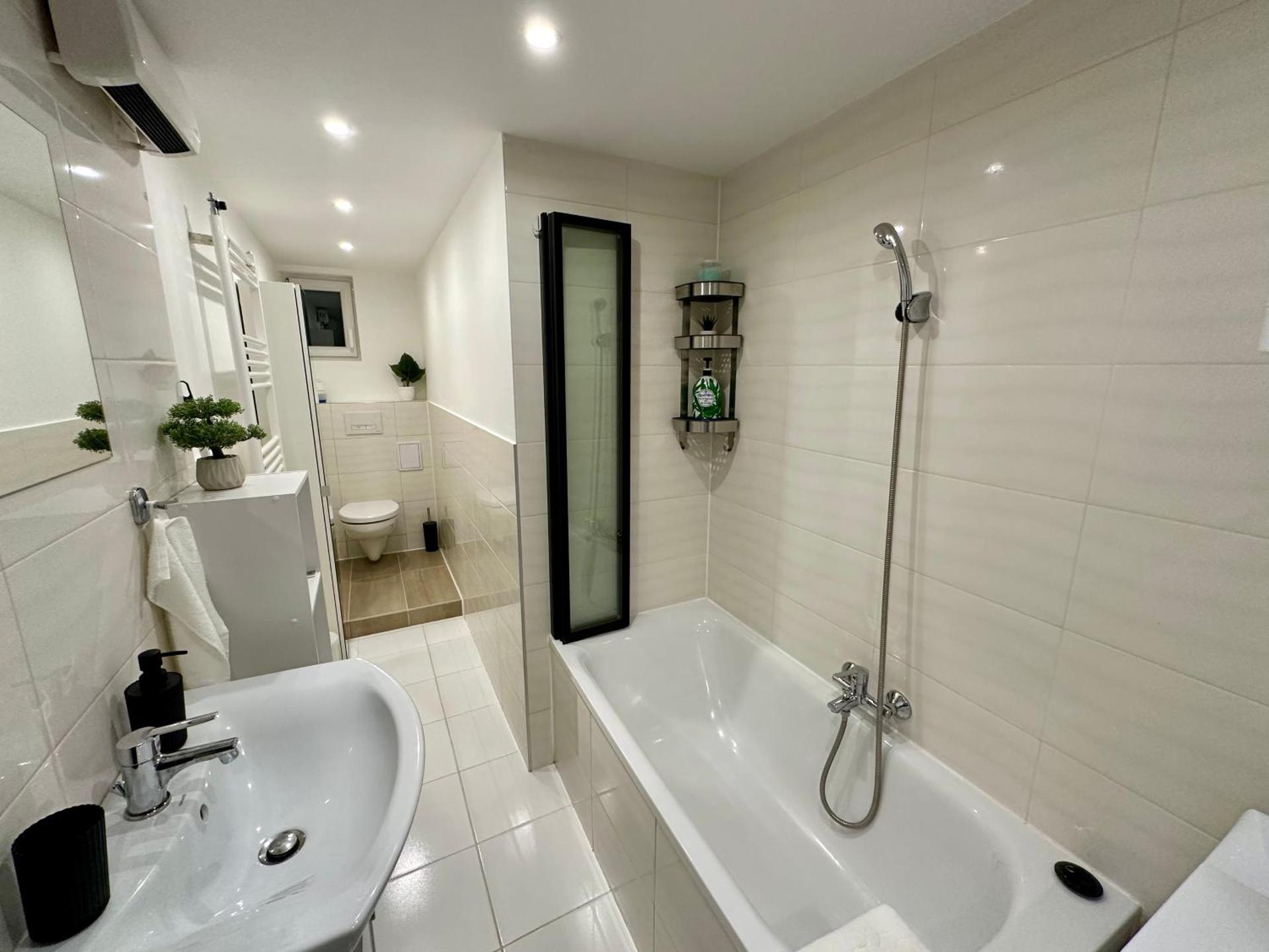 Alexander GuestRooms