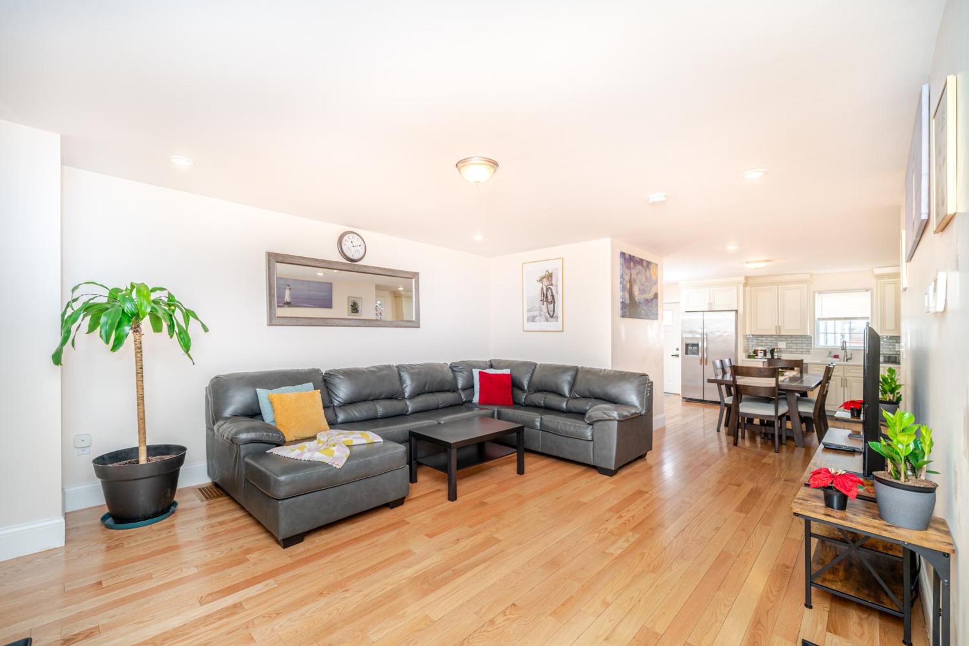 41 - 3BR Quincy - Lovely Townhouse near Adams