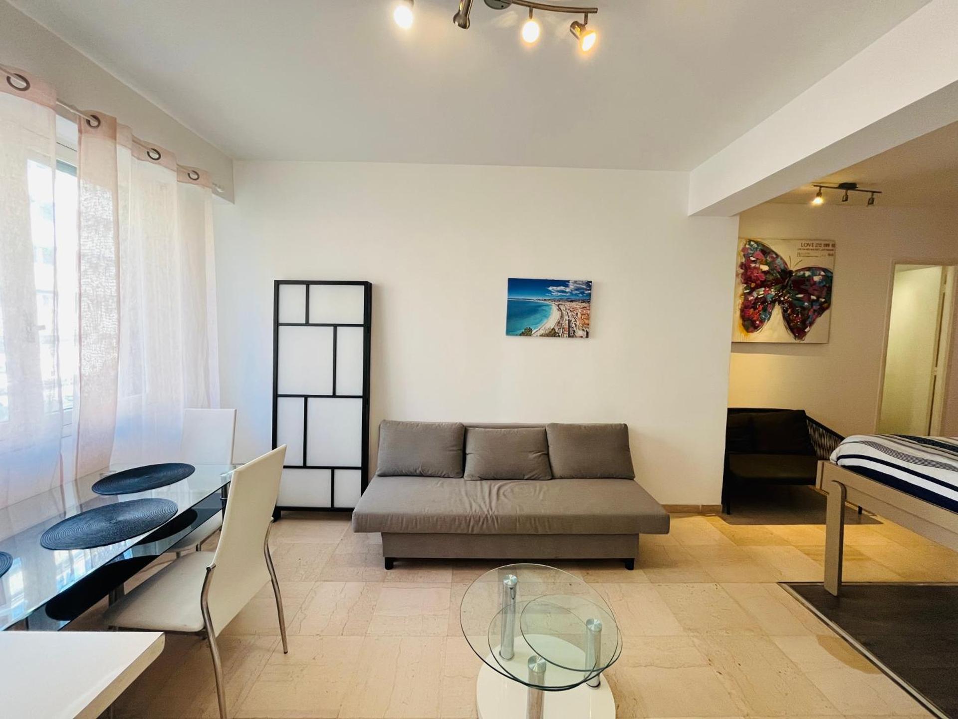 Grand studio de 30 m2 Promenade des Anglais