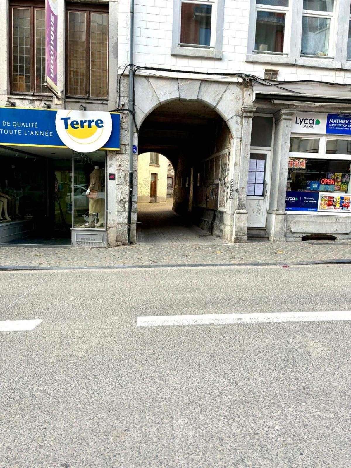 Aux portes du marché