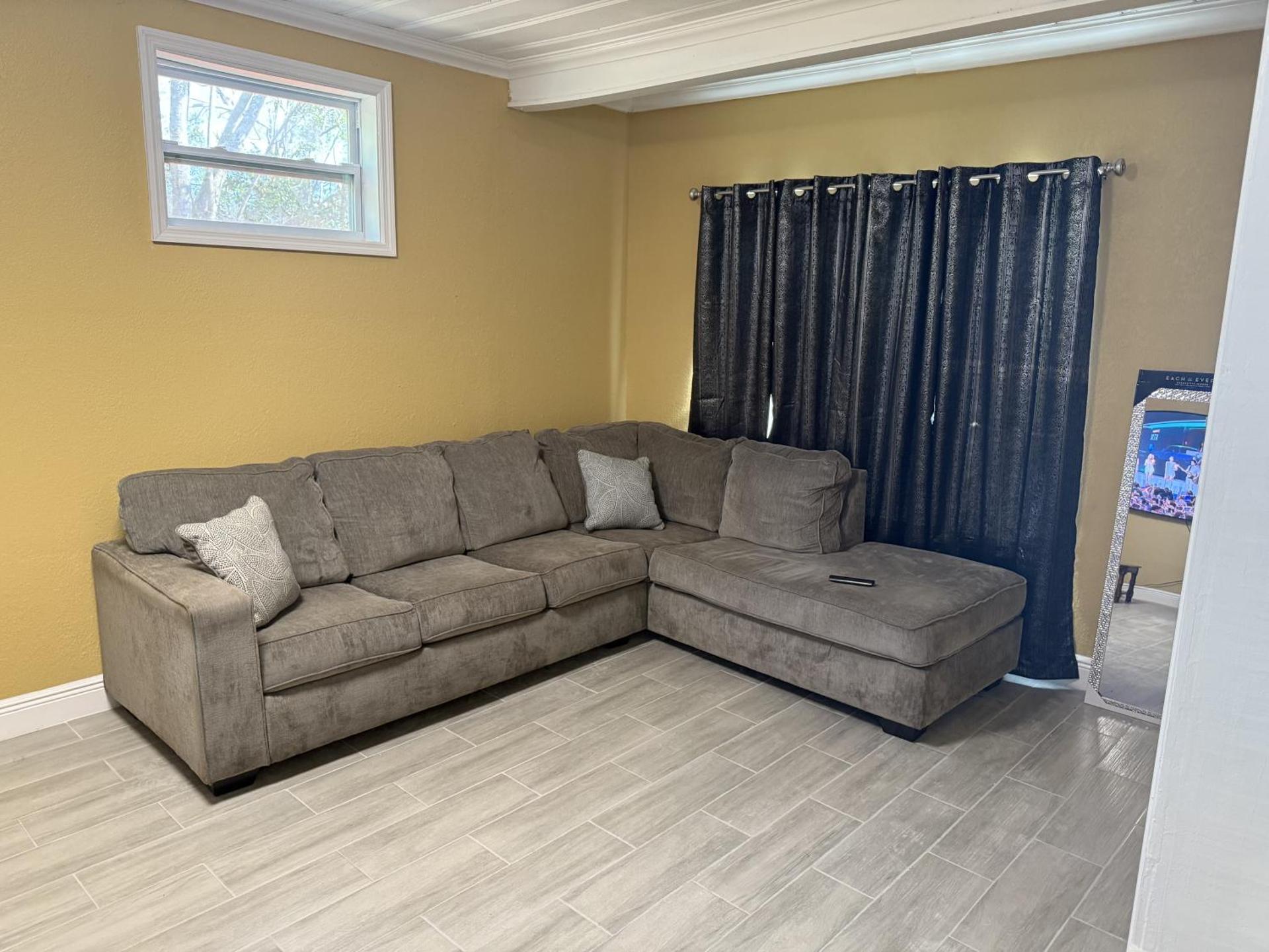 Cozy holiday Home near all things Tampa Bay!