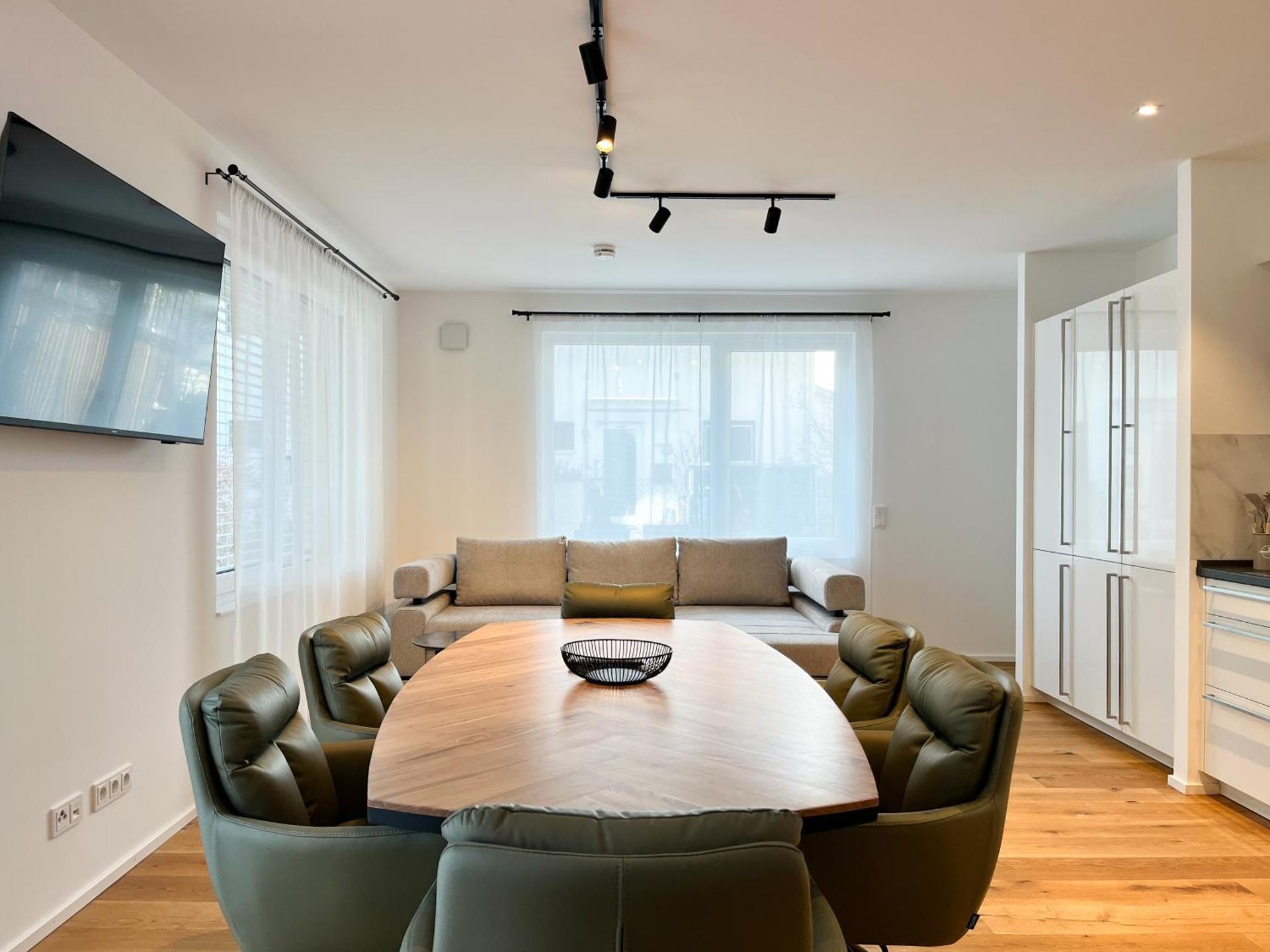 YUVA HOMES Germering - 100m2 - nahe München - 2 Bäder - Garten&Terrasse - S-Bahn