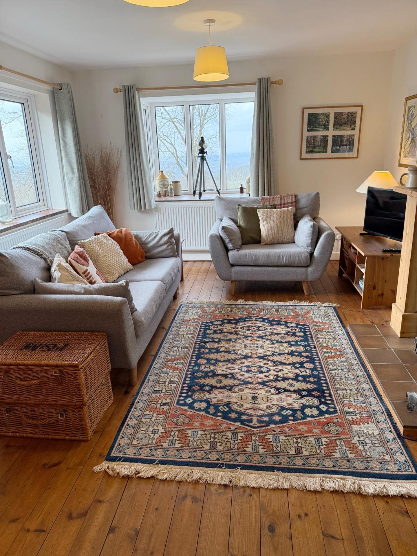 Communal lounge/ TV room