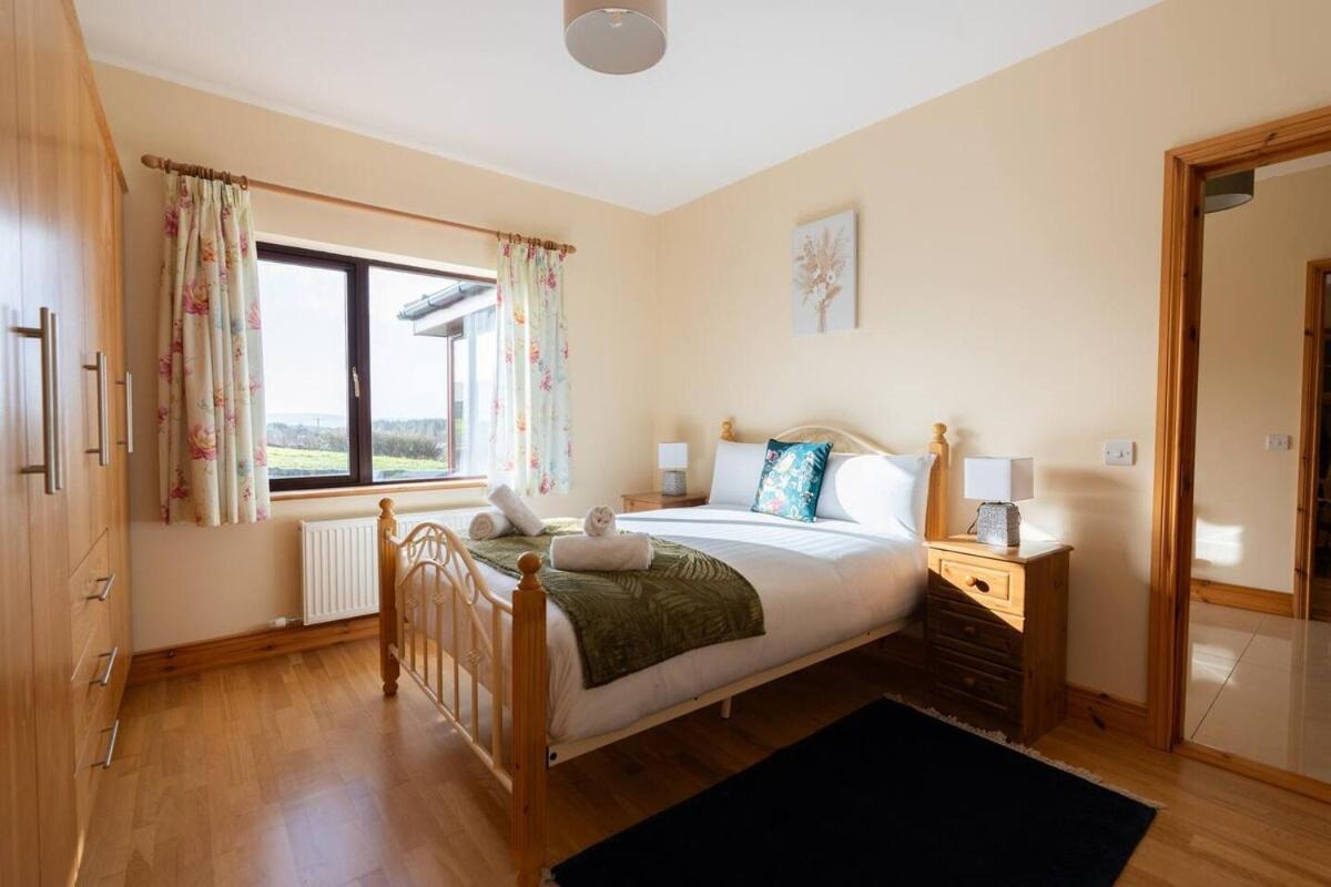 Tranquil Dingle Hideaway