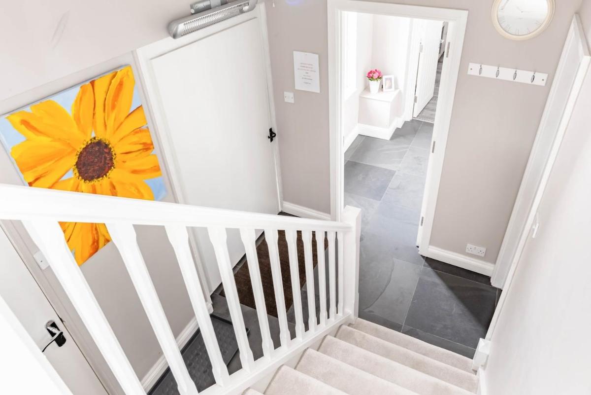 Bright, Restful Coach House in Central Sevenoaks