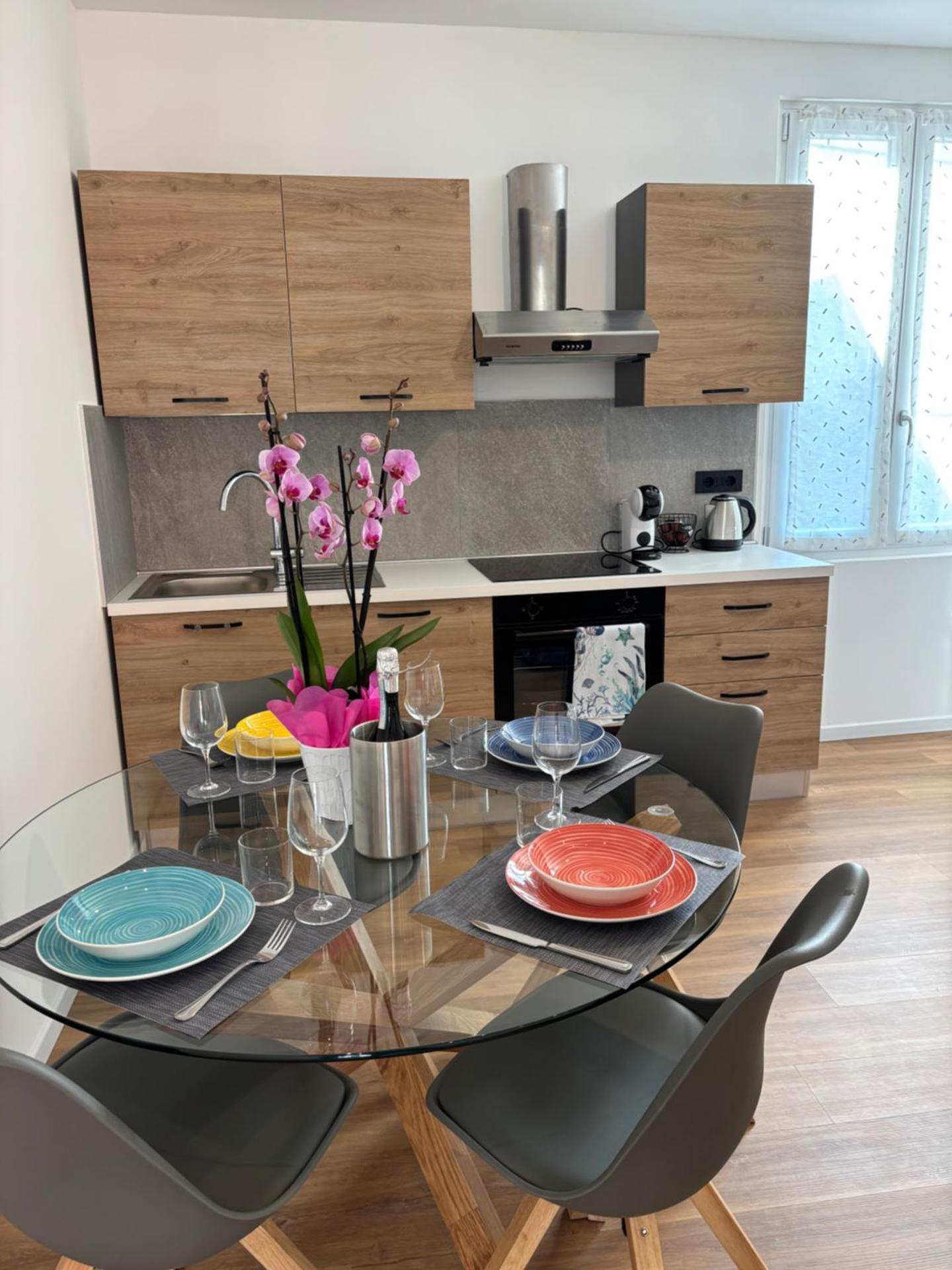 Kitchen or kitchenette