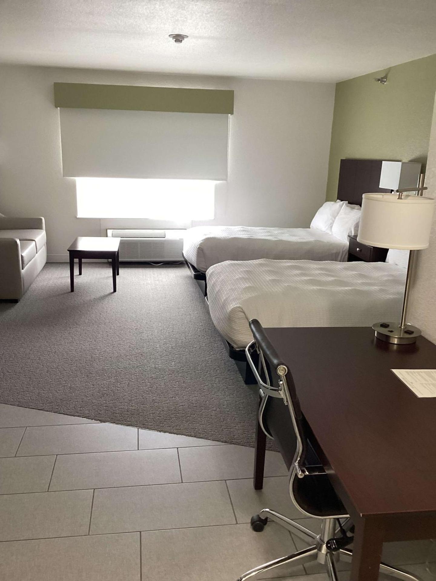 Photo of the whole room