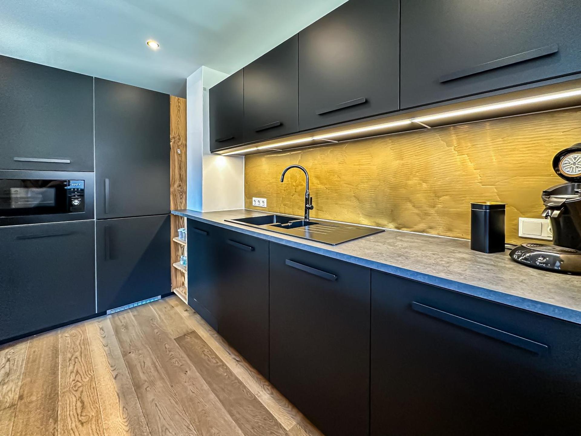 Kitchen or kitchenette