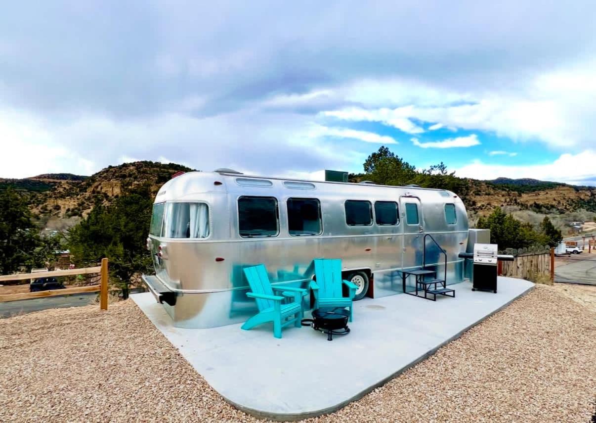 Stargazing from Airstream Landing in East Zion