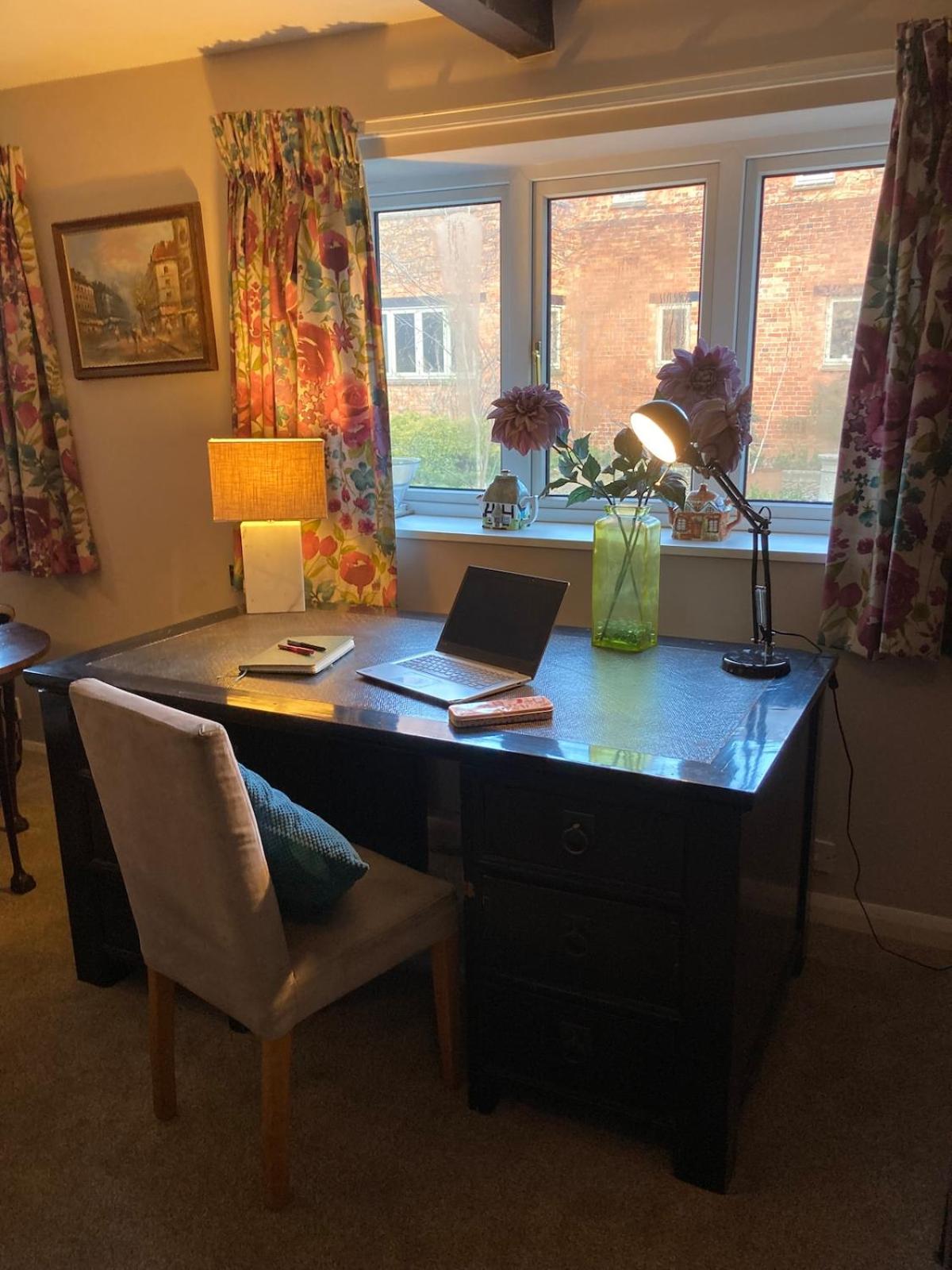 Idyllic cottage escape in Oxfordshire countryside