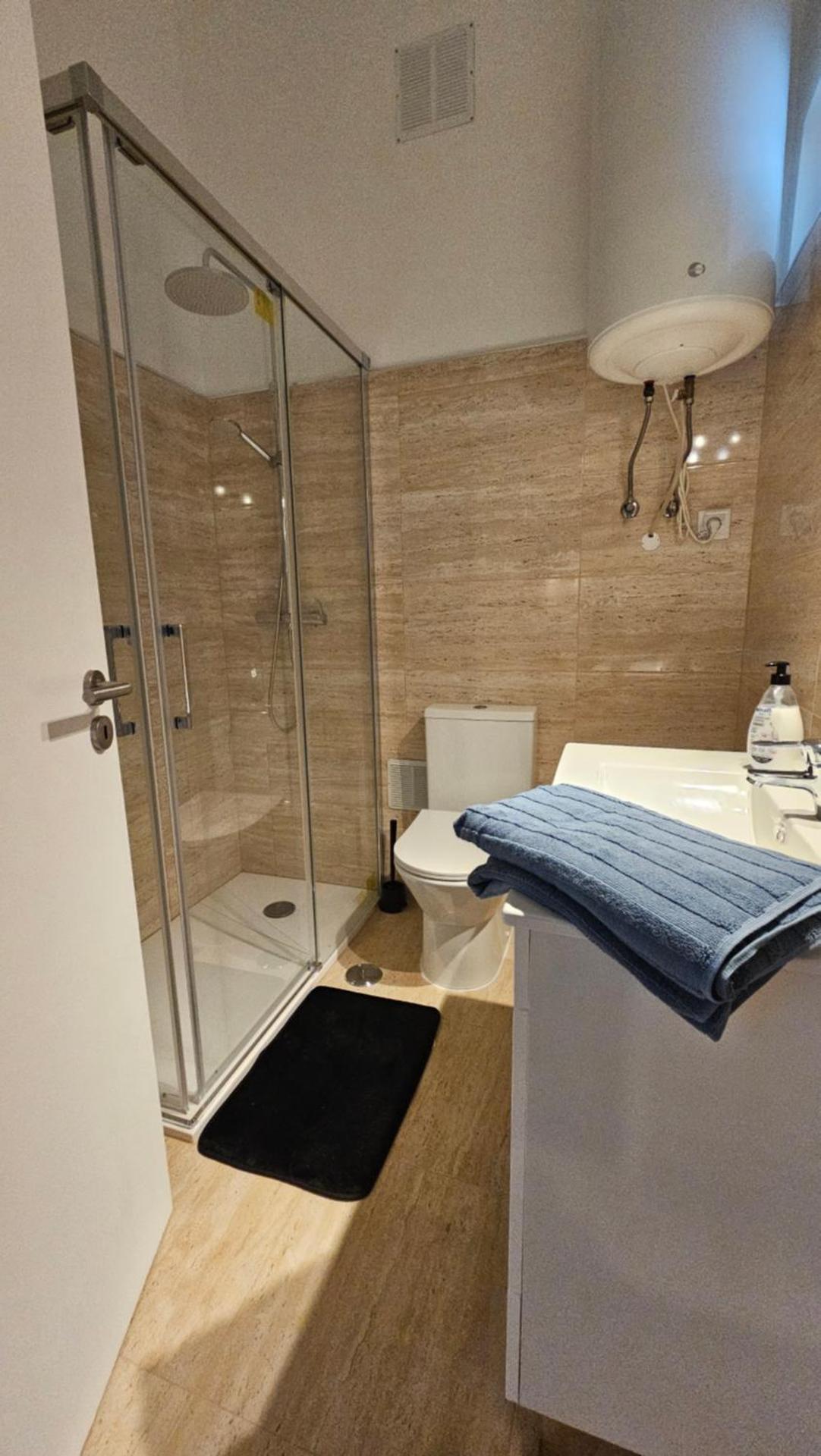 CARCAROOMS Guest House