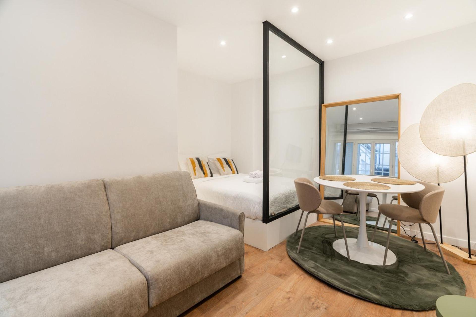 Cozy Studio in Lively Neighborhood 3P