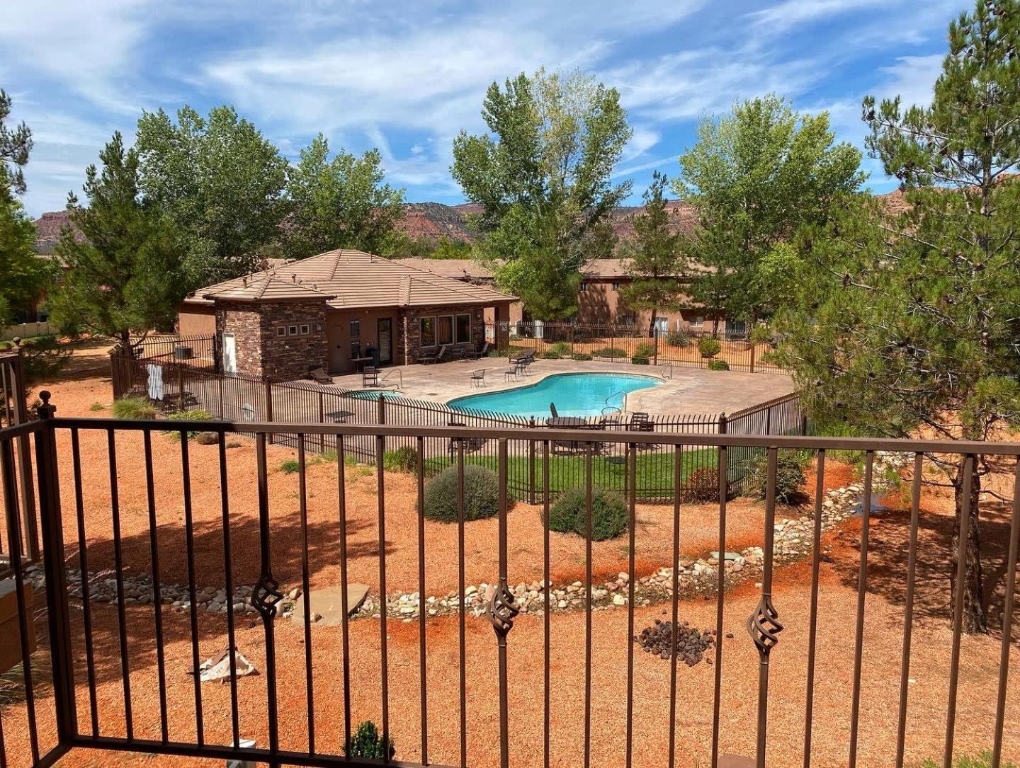 Kasa Kanab Modern Townhome Pet Friendly