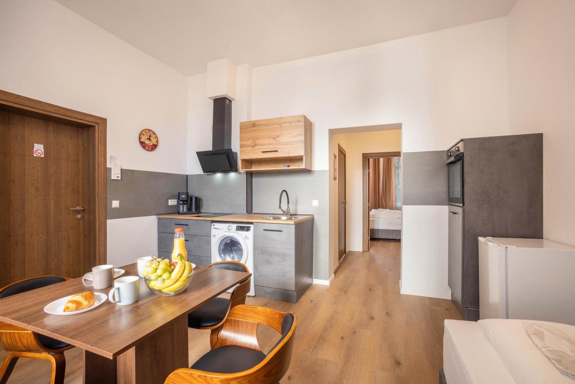 Superior One-Bedroom Apartment