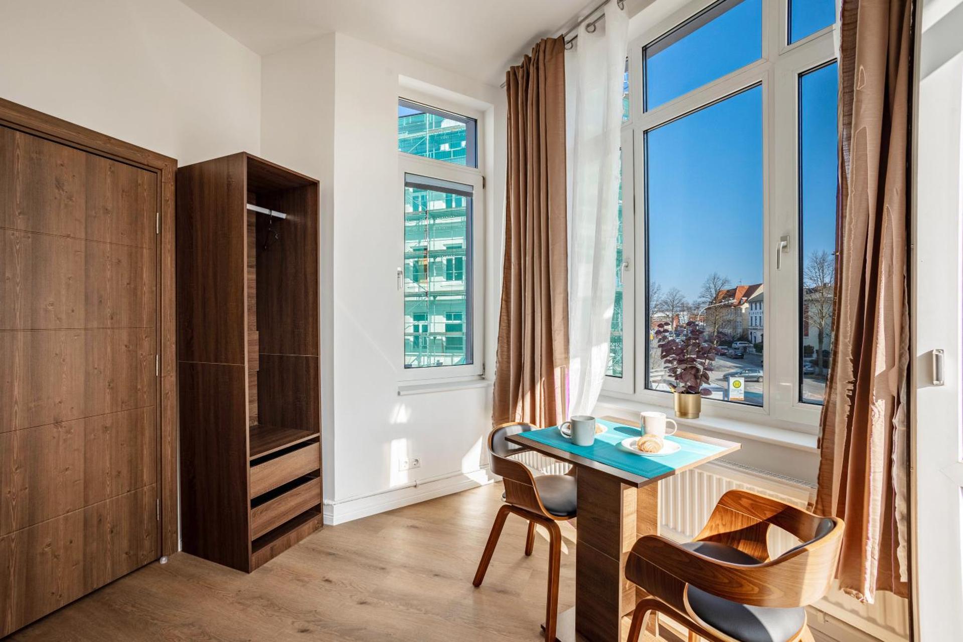 Two-Bedroom Deluxe Apartment with Balcony