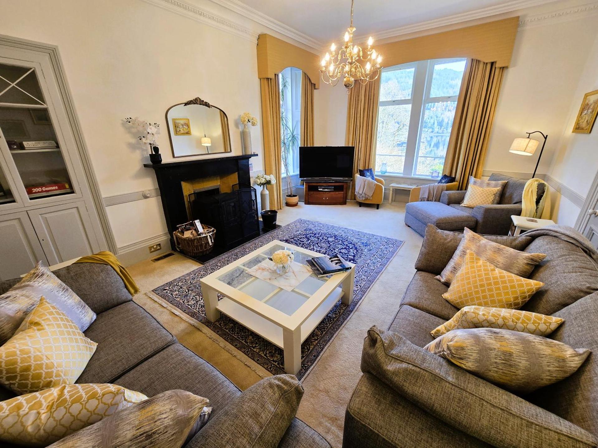 Communal lounge/ TV room