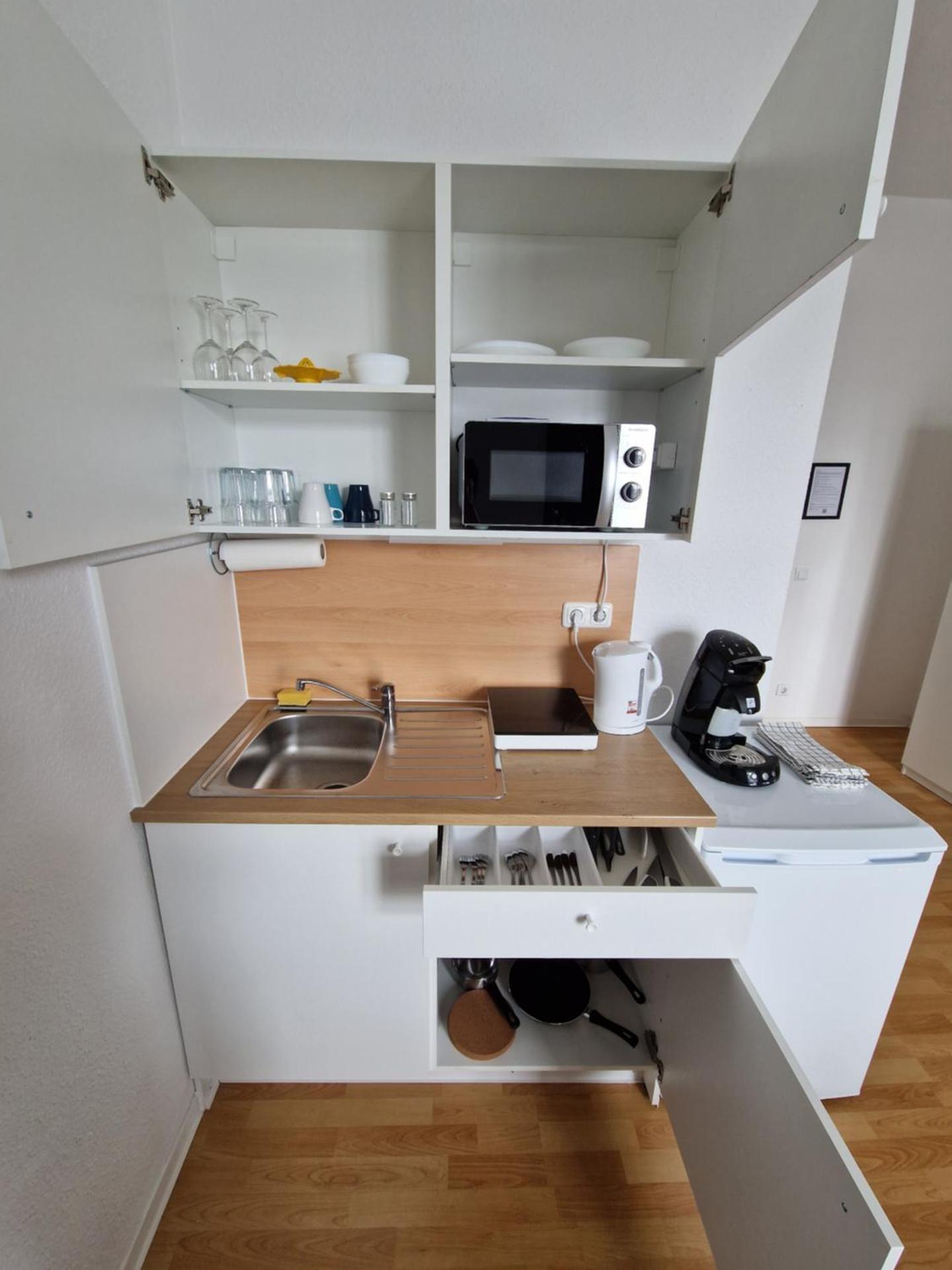 Kitchen or kitchenette