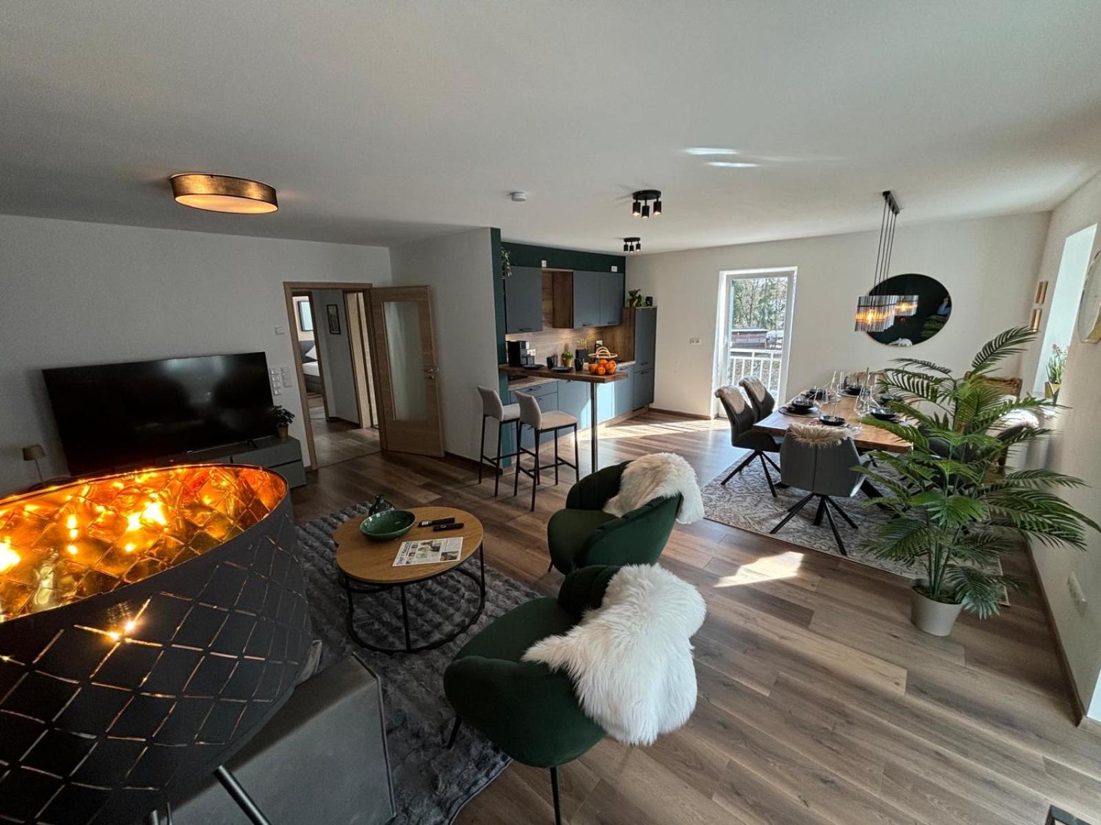 Communal lounge/ TV room