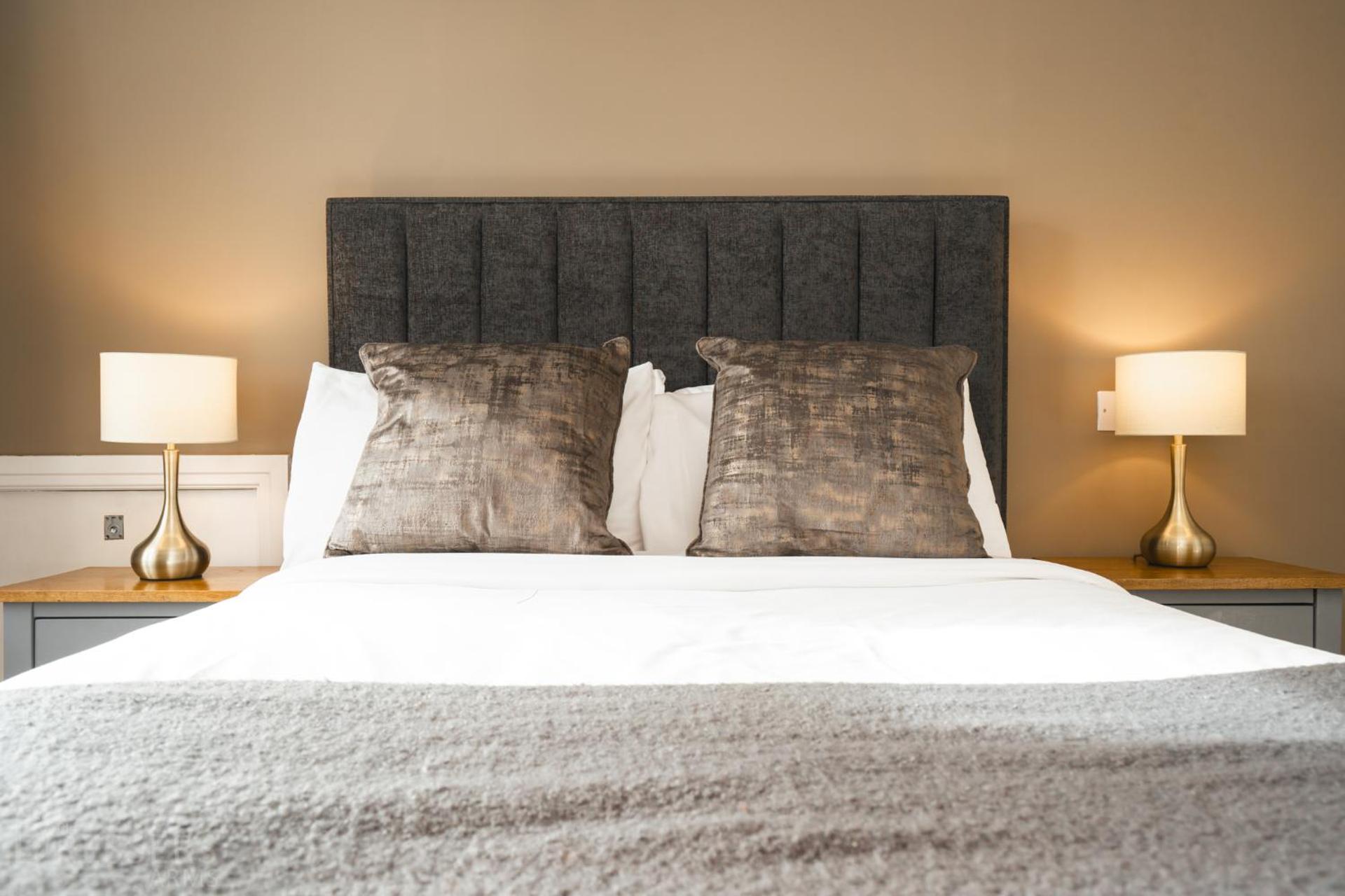 Rooms at The Dressers Arms