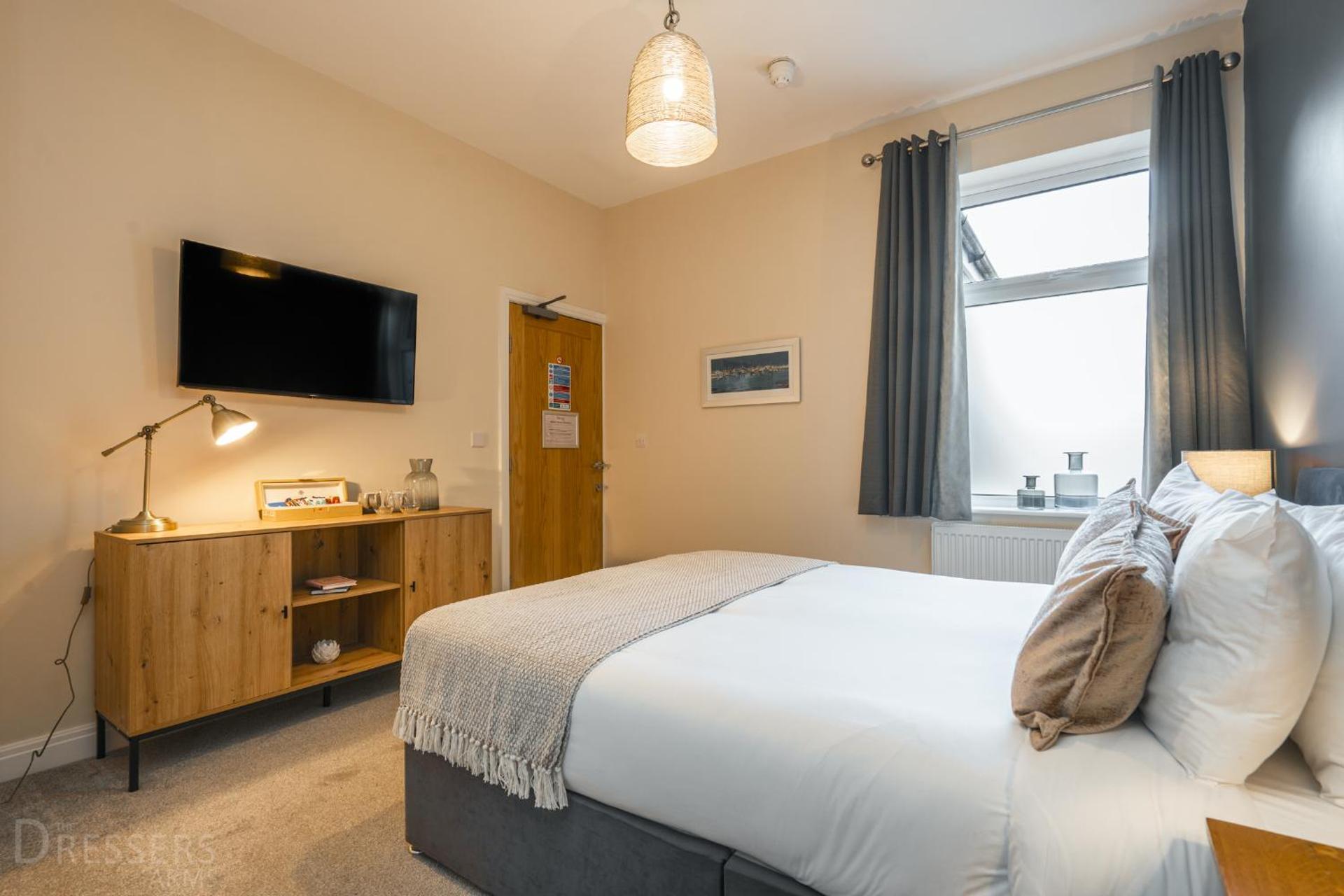 Rooms at The Dressers Arms