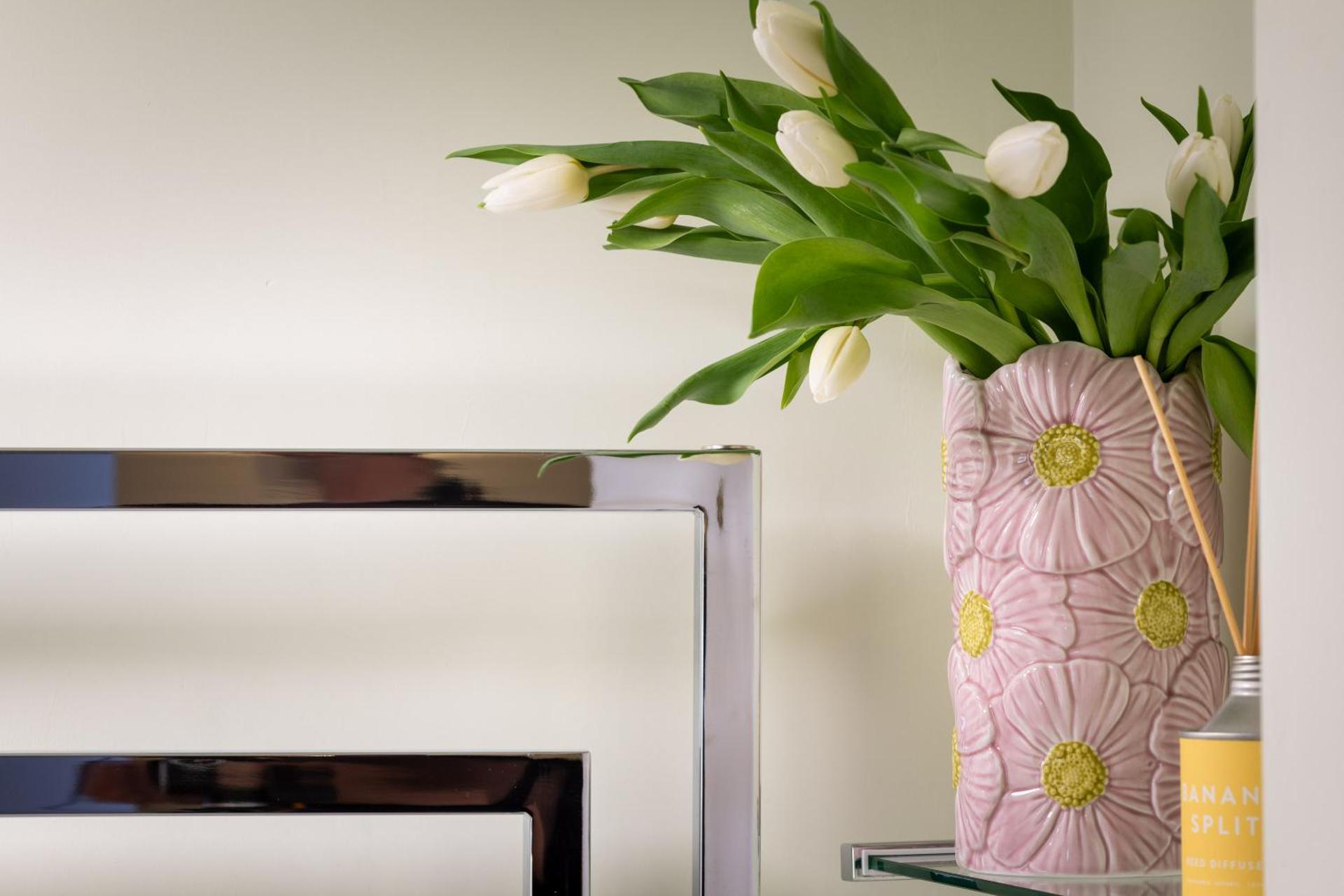 Gorgeous Boutique Flat Sleeps 2 in Lyme Regis