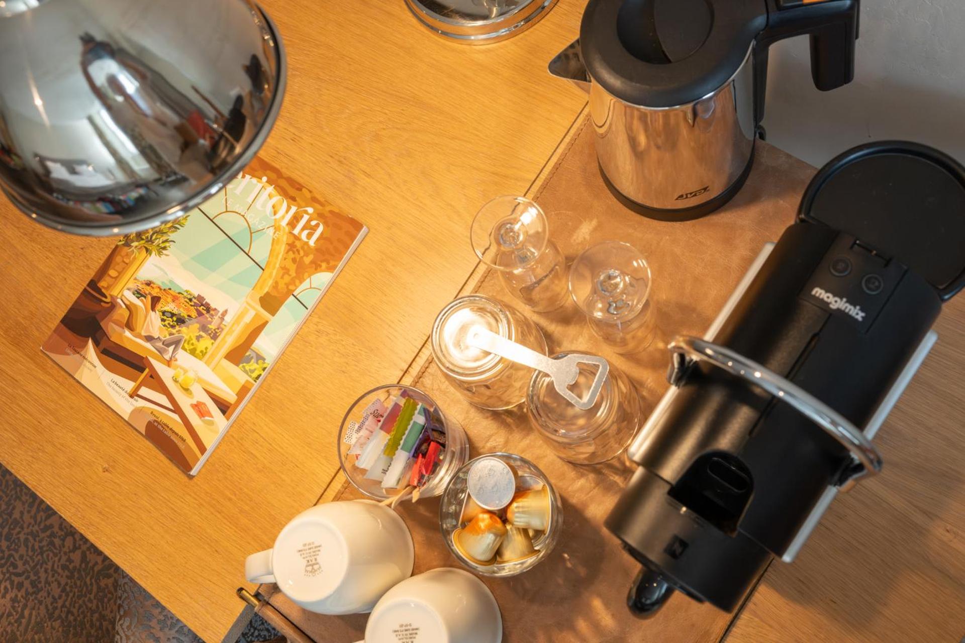 Coffee/tea facilities