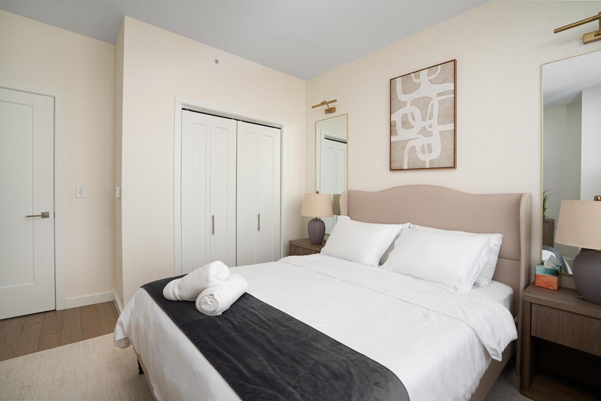 Ultra Luxury Apt - Panoramic NYC View - Minutes to City