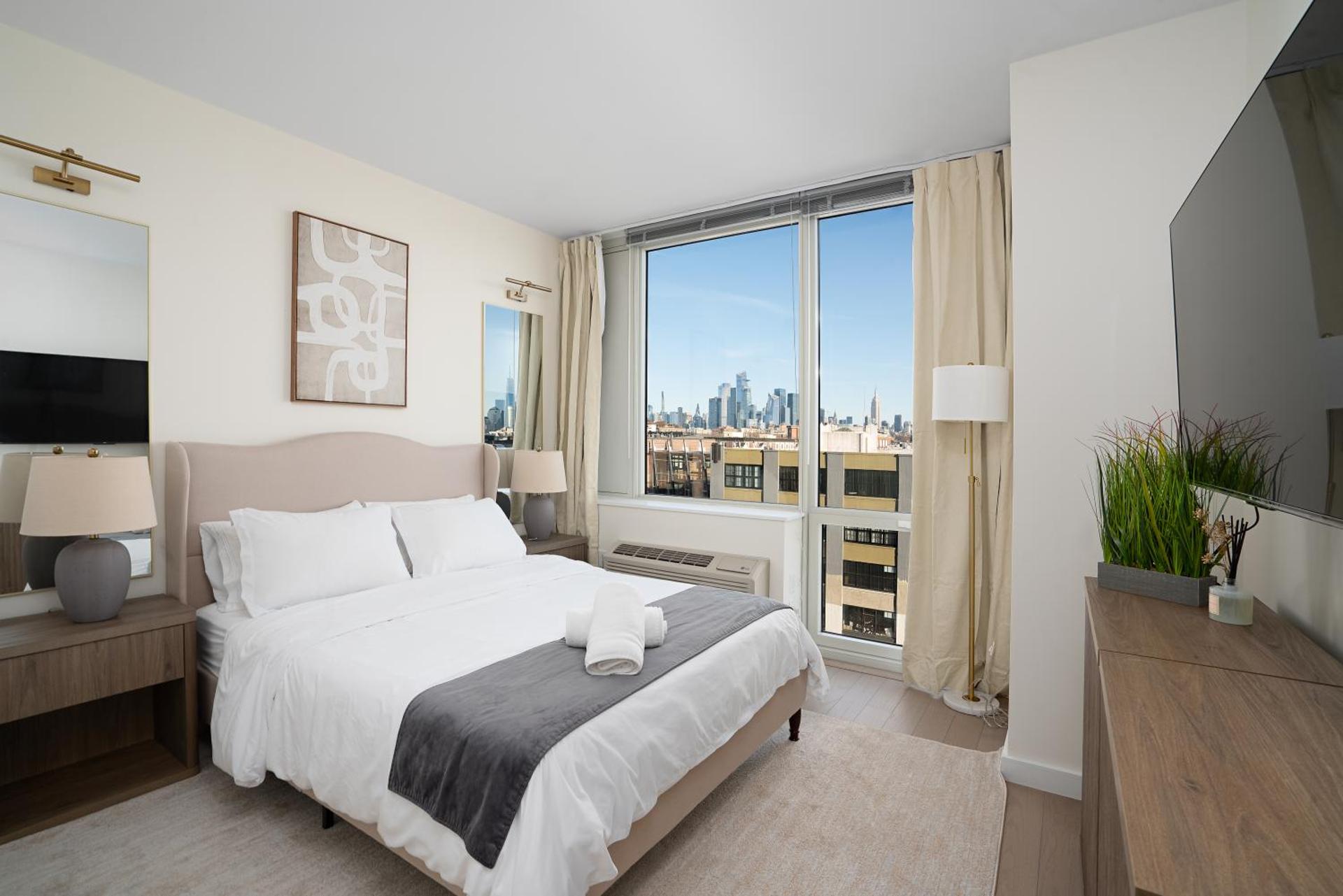 Ultra Luxury Apt - Panoramic NYC View - Minutes to City